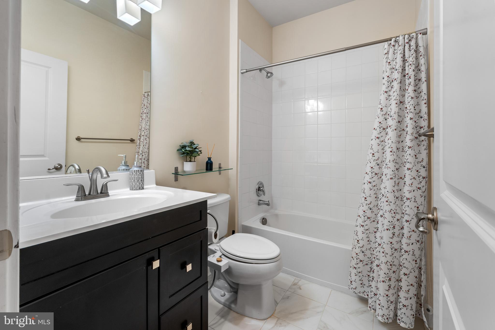 TAYLOR VILLAGE - Residential