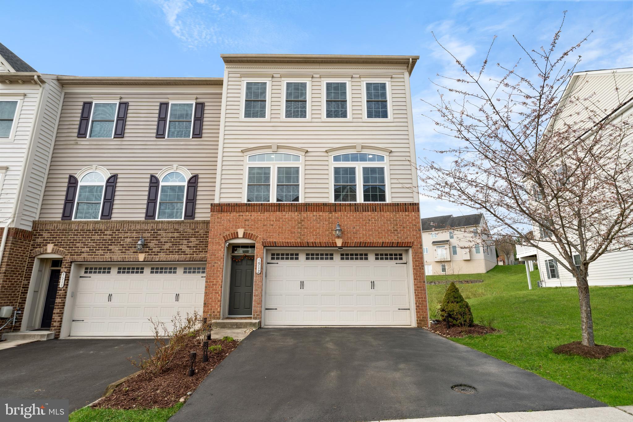 TAYLOR VILLAGE - Residential