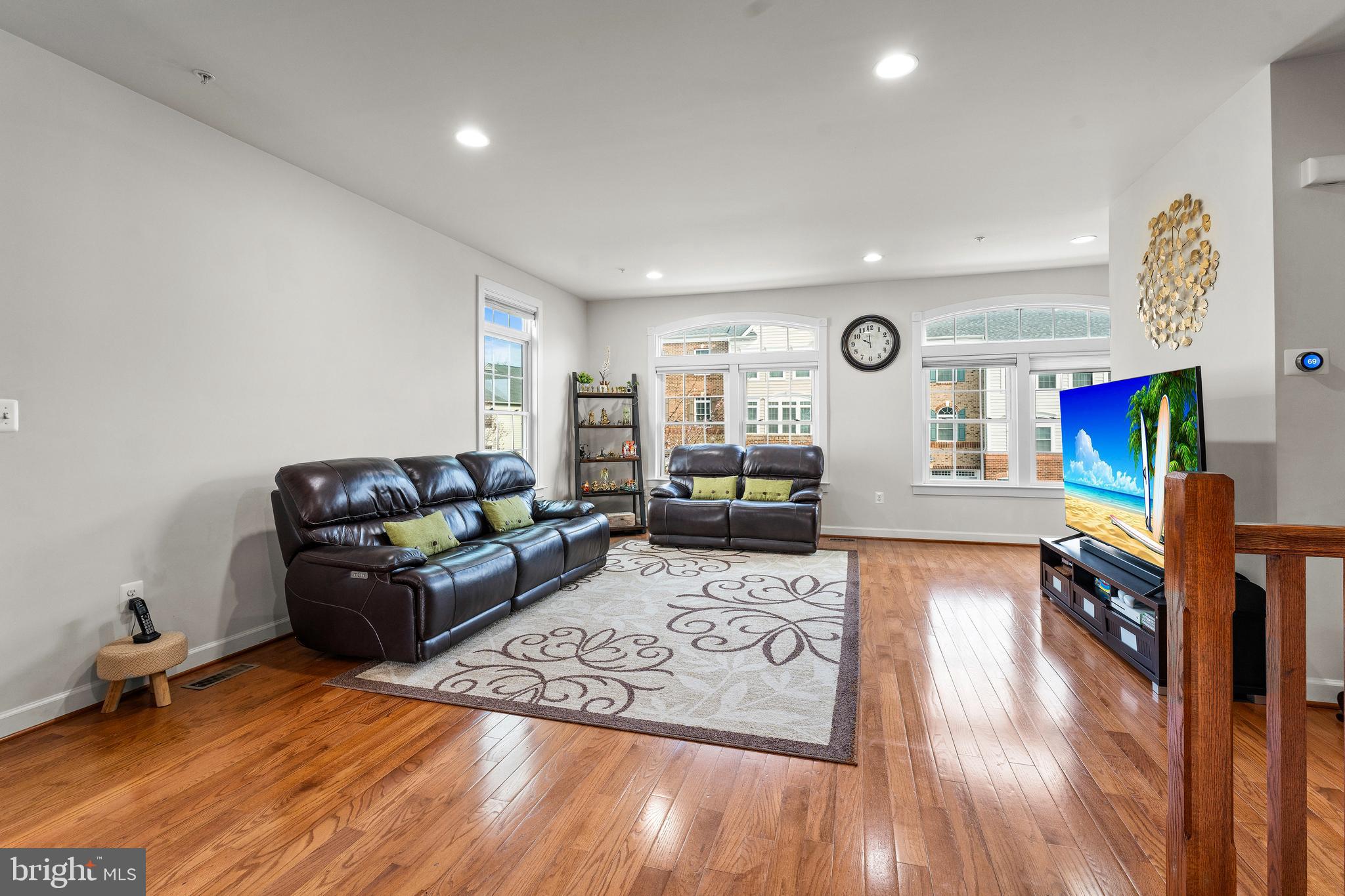 TAYLOR VILLAGE - Residential