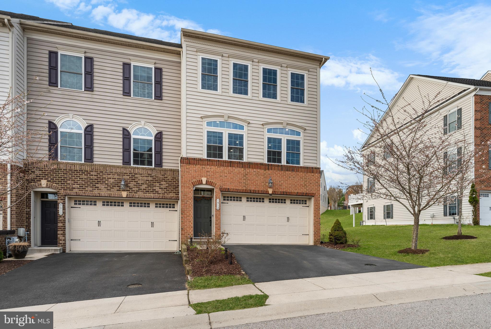 TAYLOR VILLAGE - Residential