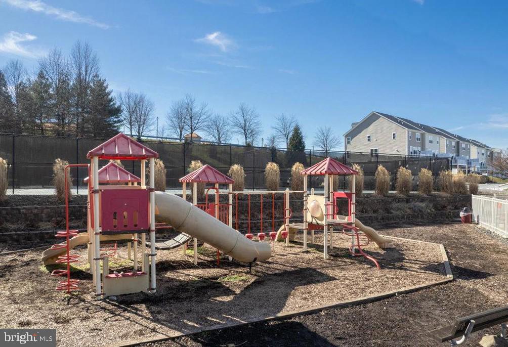 TAYLOR VILLAGE - Residential