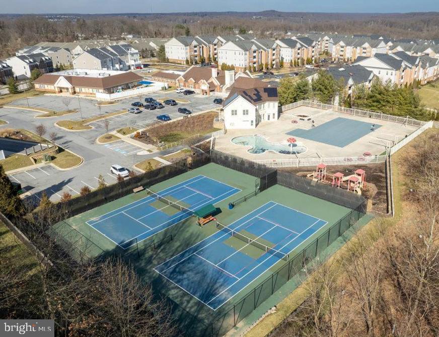 TAYLOR VILLAGE - Residential