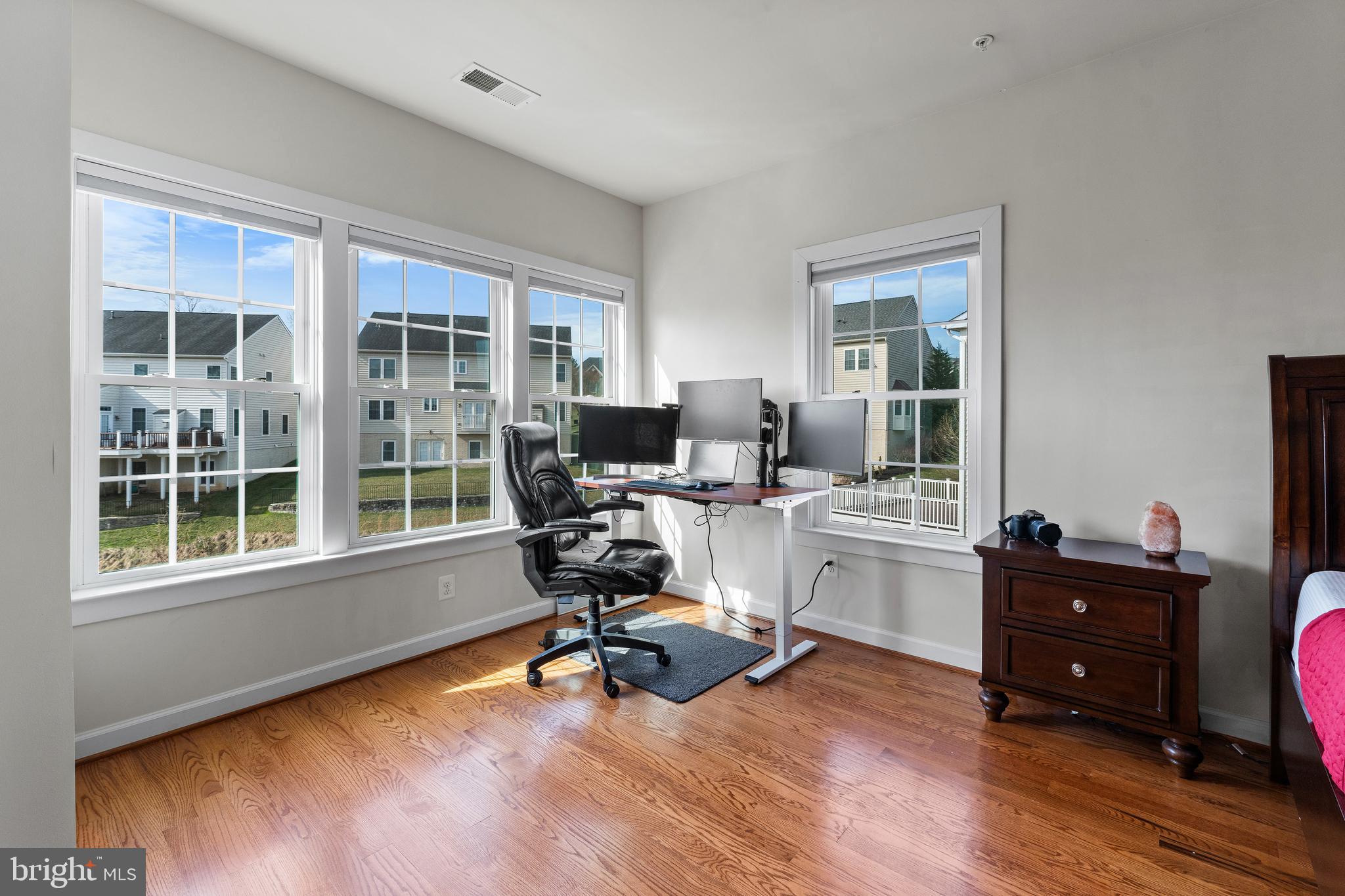 TAYLOR VILLAGE - Residential