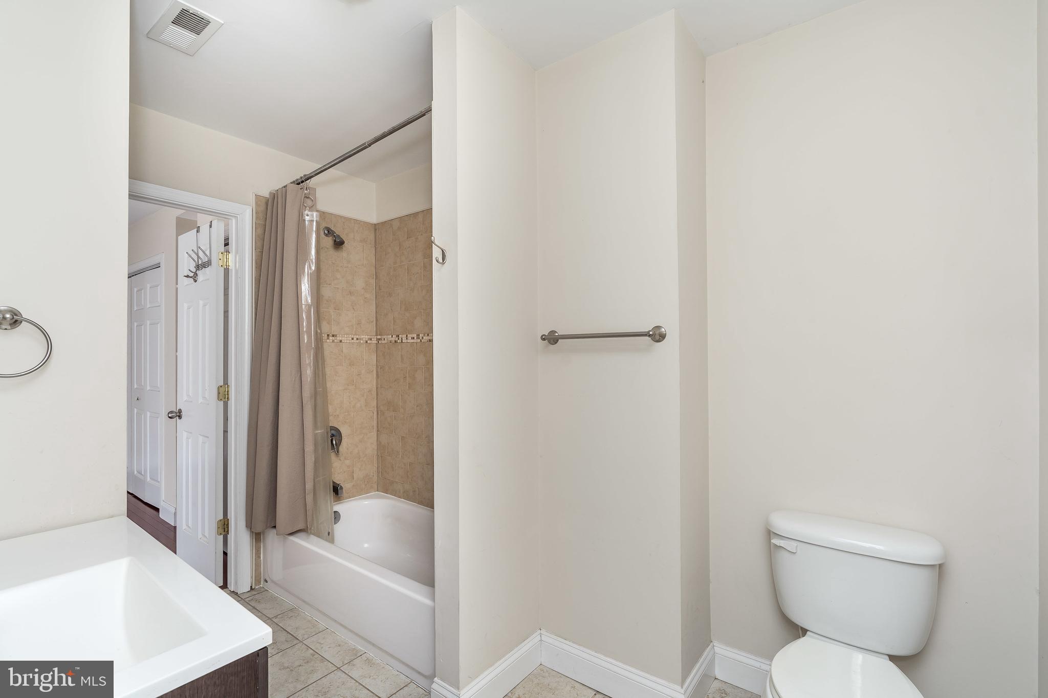 FELLS POINT HISTORIC DISTRICT - Residential Lease