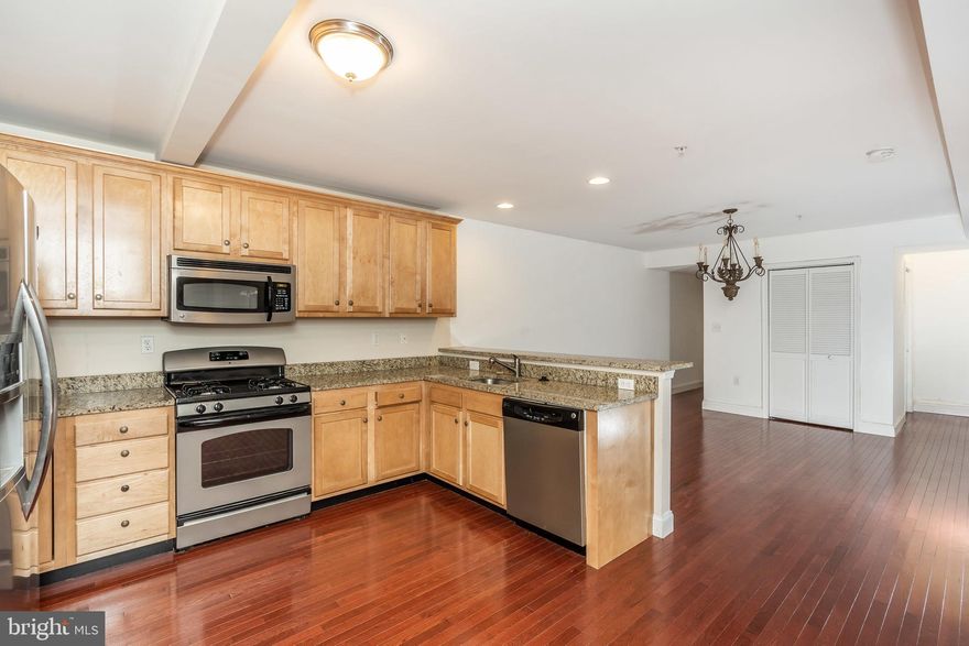 NEW PRICE!!!MOVE RIGHT IN!!!SPACIOUS 2 BED & 1.5 BATH APARTMENT LOCATED IN HEART OF FELLS POINT!   OVER 1200.   HARDWOOD FLOORS THROUGHOUT. TONS OF NATURAL LIGHT.    CHEFS KITCHEN w/all the bells & whistles!   SHARED COURTYARD!  SECONDS TO WATER.   CONVENIENT TO ALL CITY LIVING HAS TO OFFER.  PETS CASE BY CASE.  PET RENT .  INCOME MUST BE 3X  THE MONTHLY RENT
The Square Footage is for the BUILDING  !!!  Unit  is  estimated  1200 SF