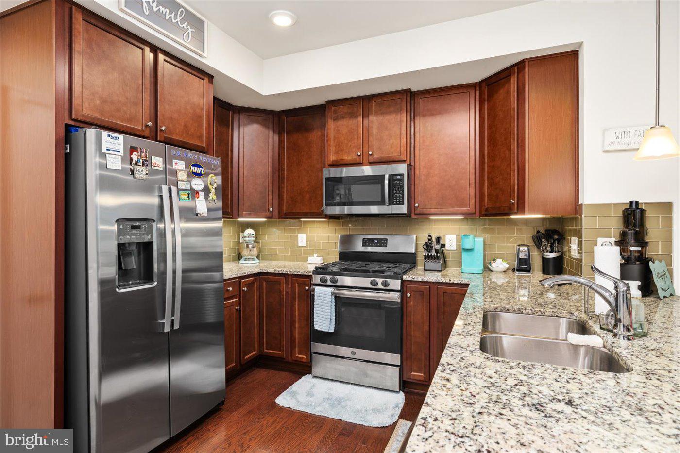 BRIARWOOD - Residential