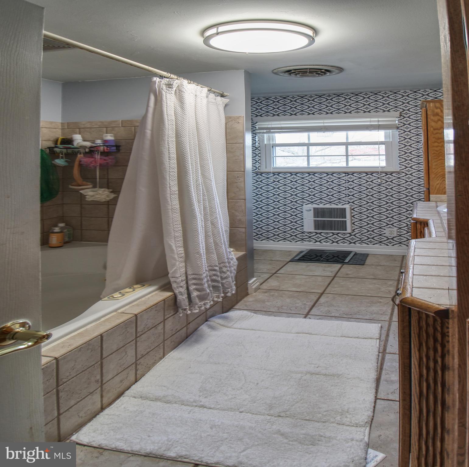 HAGERSTOWN - Residential