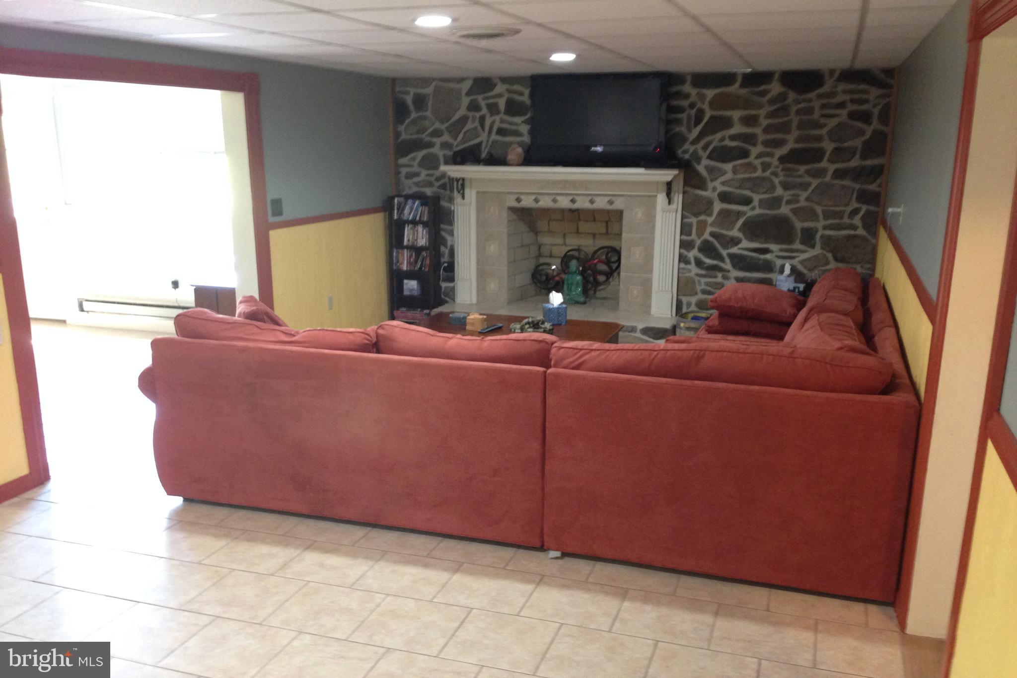 HAGERSTOWN - Residential