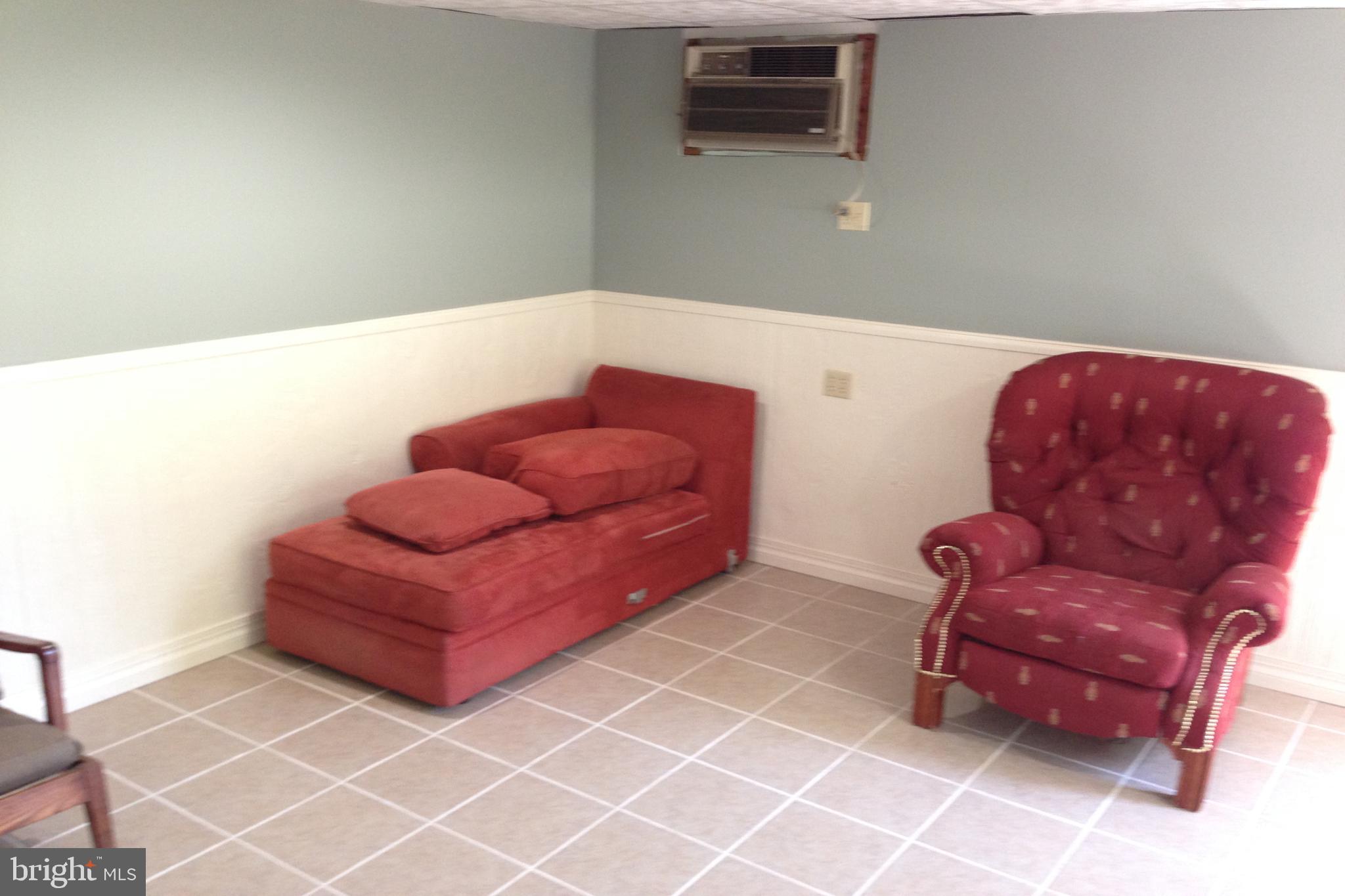 HAGERSTOWN - Residential