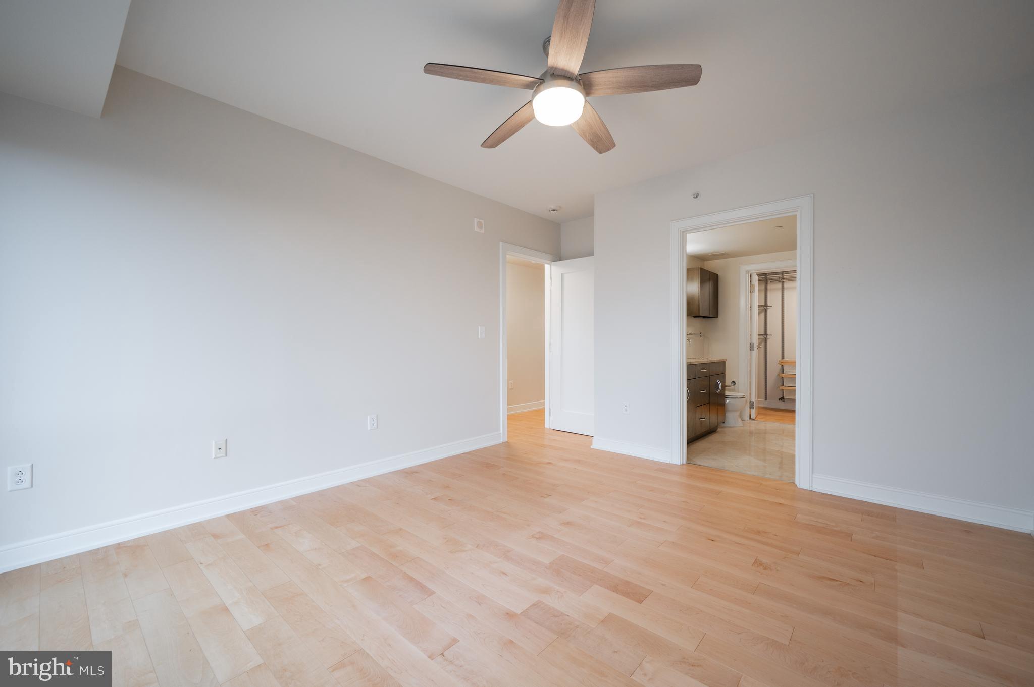 ROSSLYN - Residential Lease