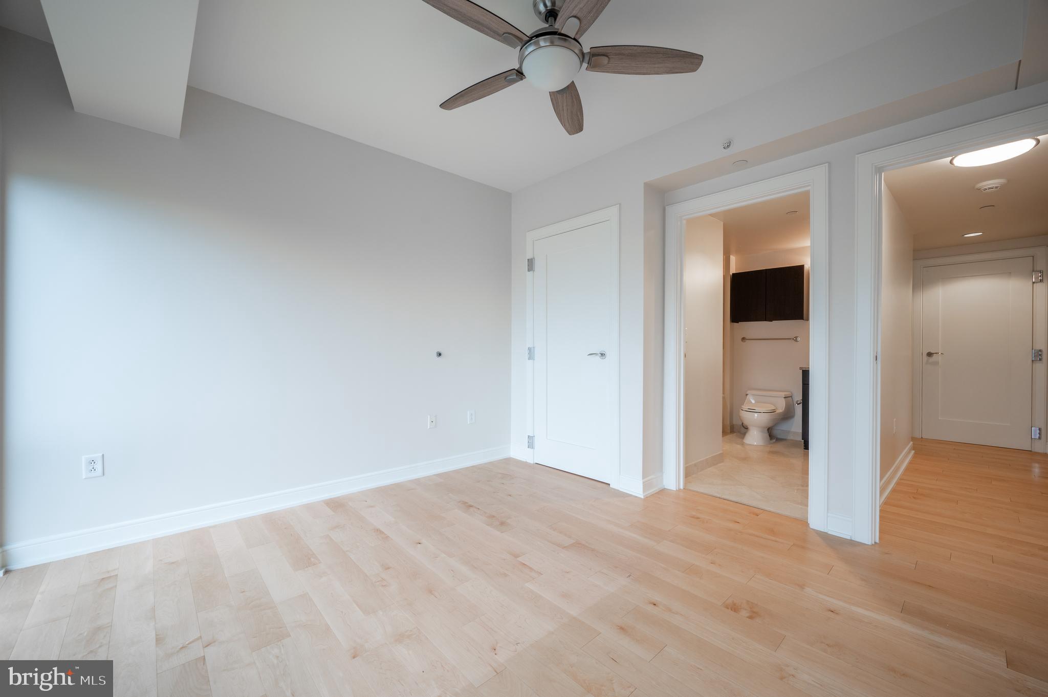 ROSSLYN - Residential Lease