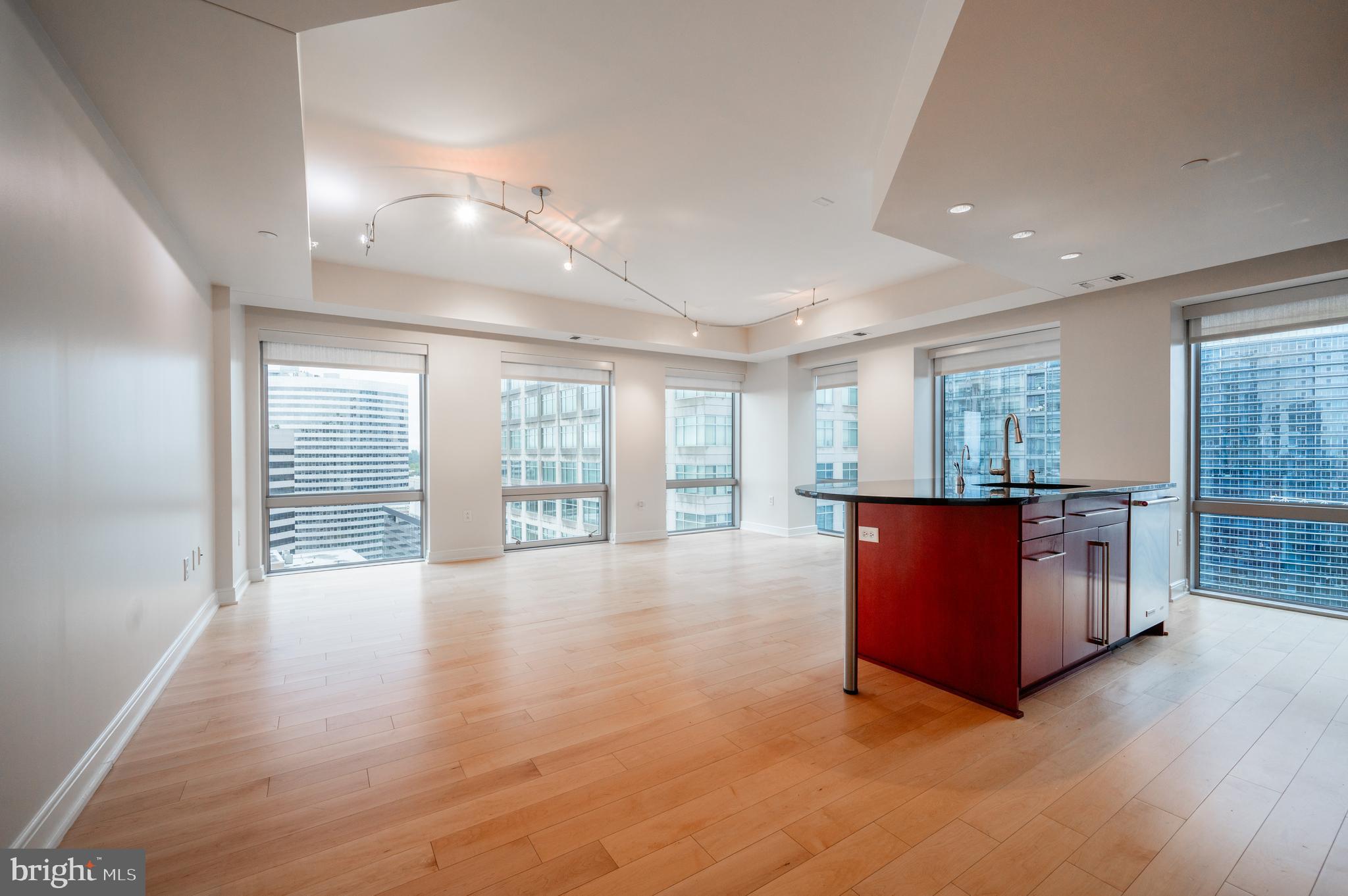 ROSSLYN - Residential Lease