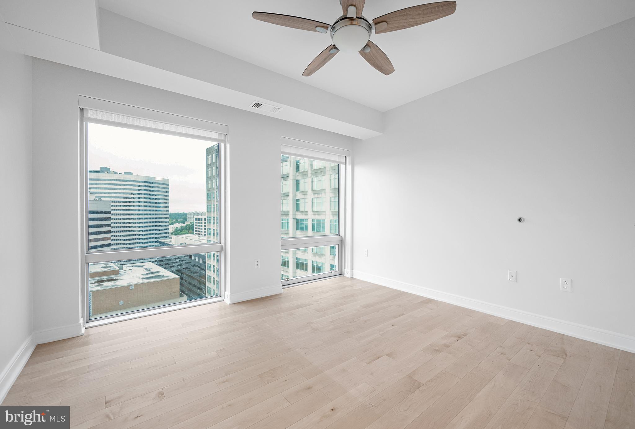 ROSSLYN - Residential Lease