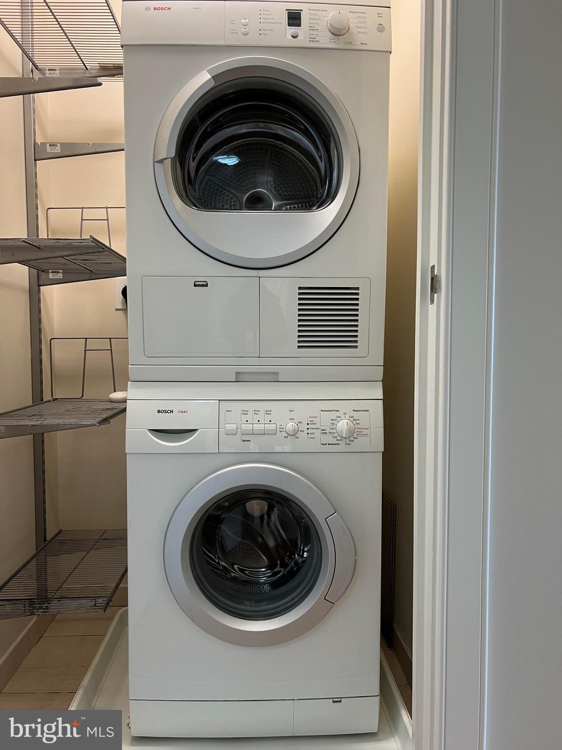 ROSSLYN - Residential Lease