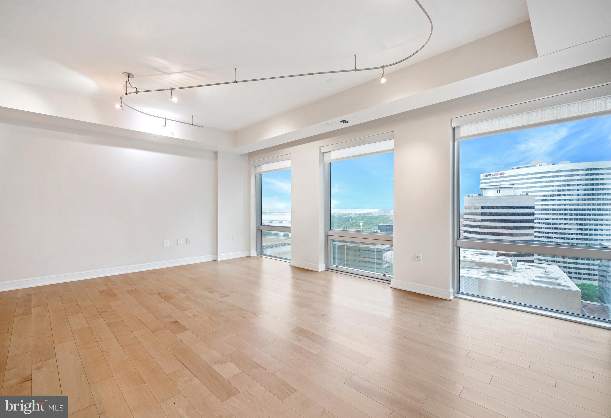 ROSSLYN - Residential Lease