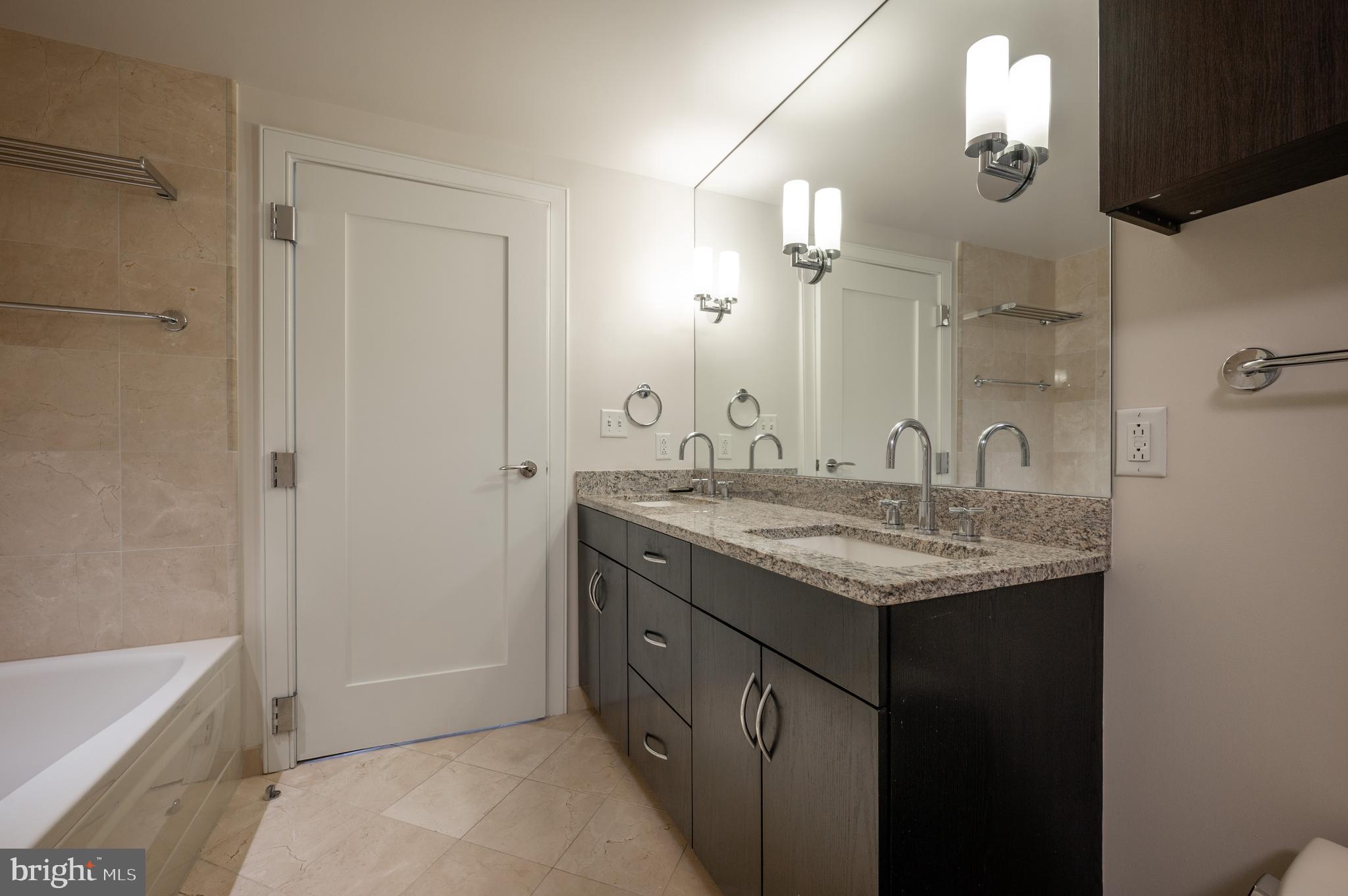 ROSSLYN - Residential Lease