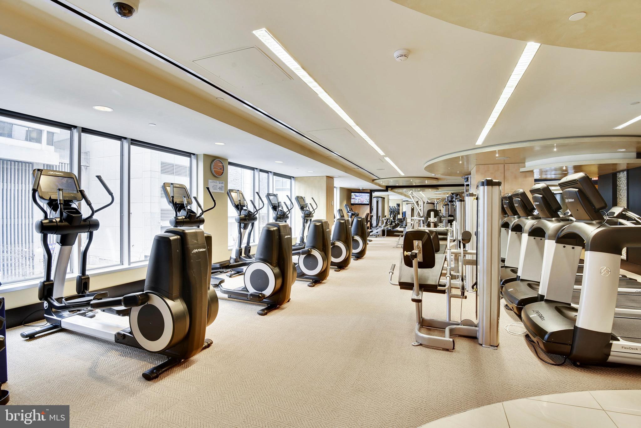 ROSSLYN - Residential Lease