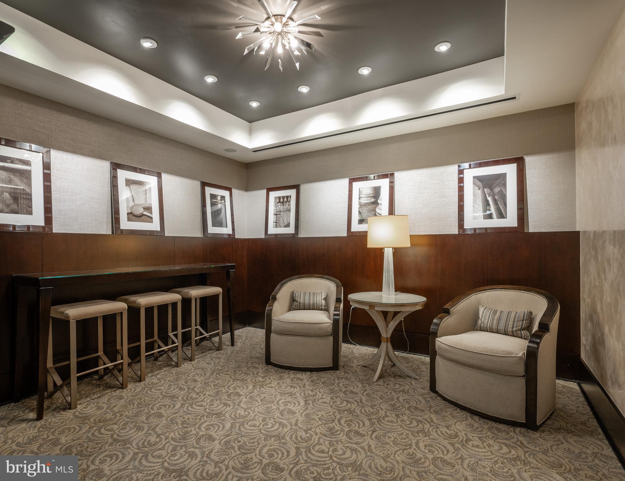 ROSSLYN - Residential Lease