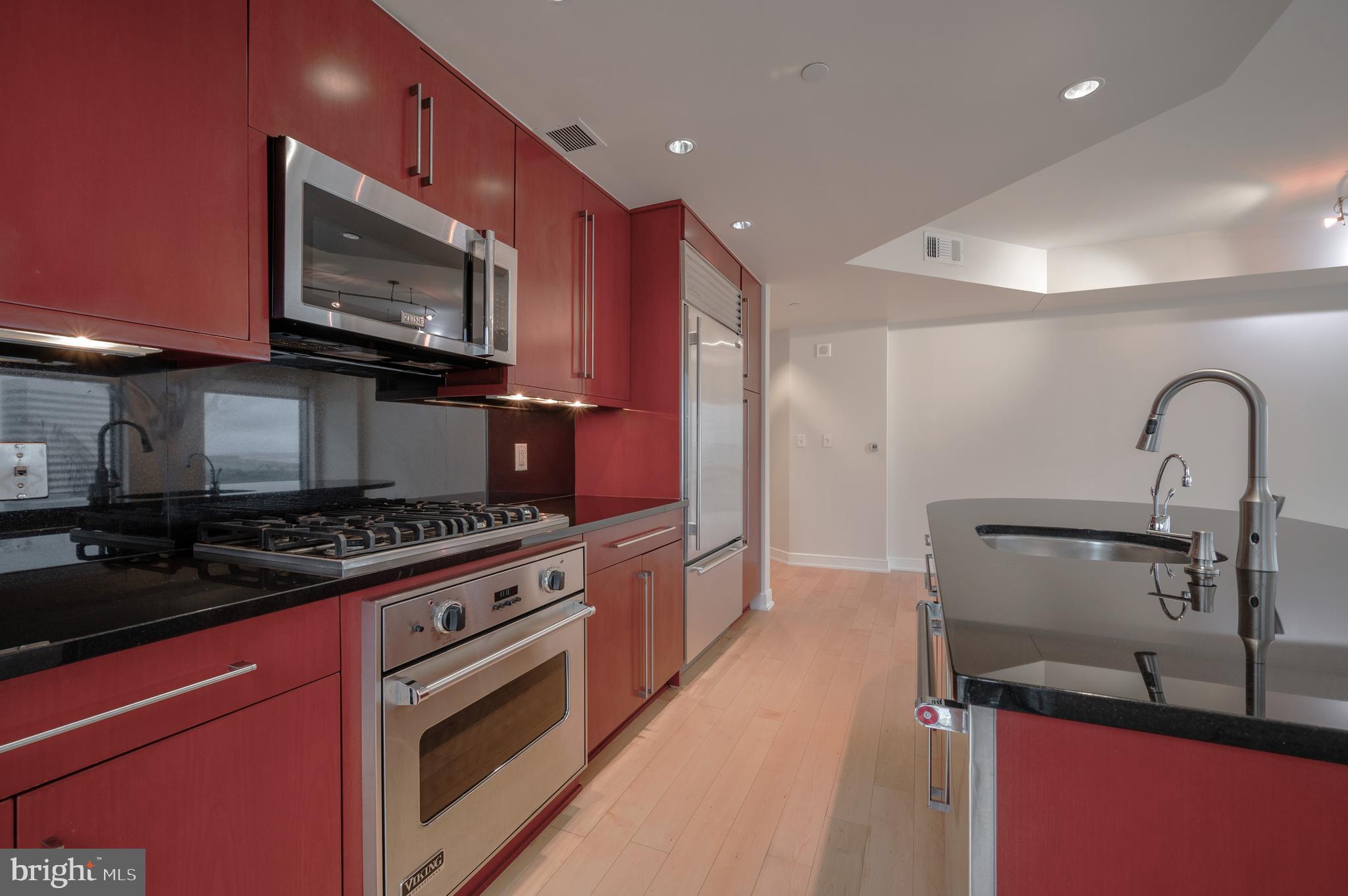 ROSSLYN - Residential Lease