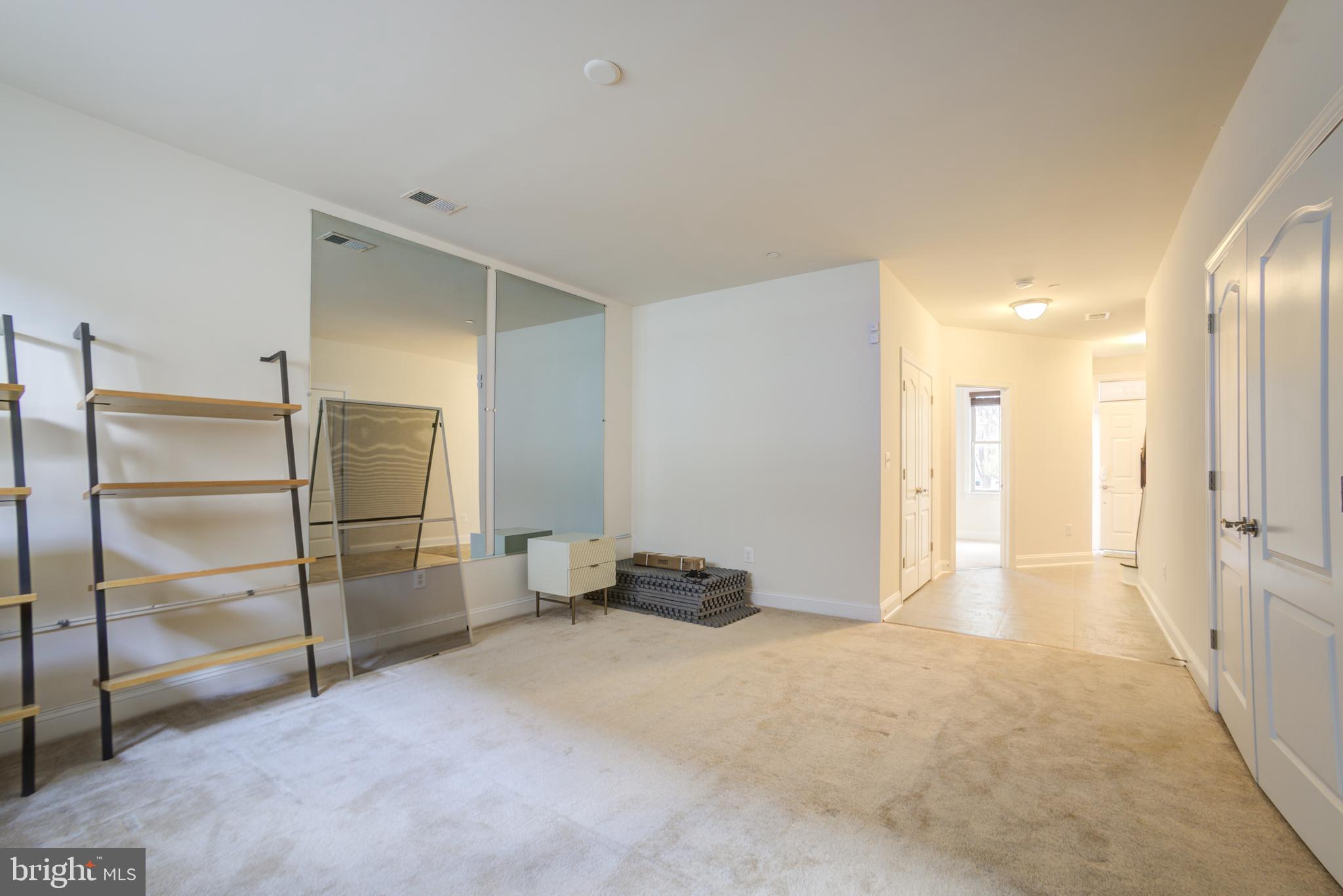 6122 SOLENT PLACE NE