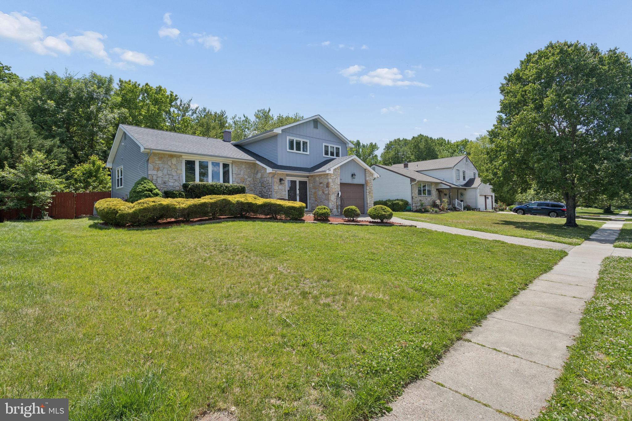 252 SANDRINGHAM ROAD