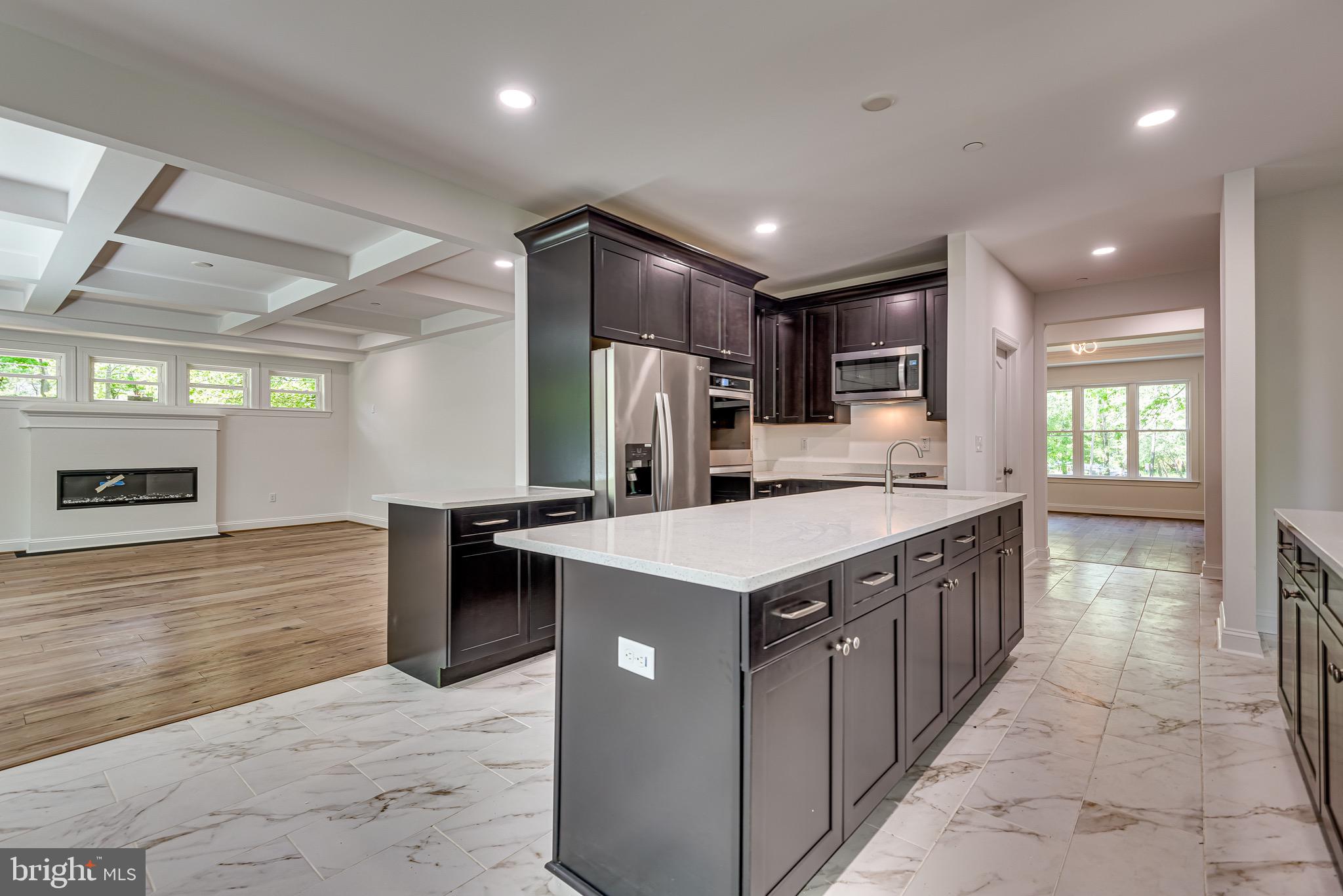 OYSTER HARBOR - Residential