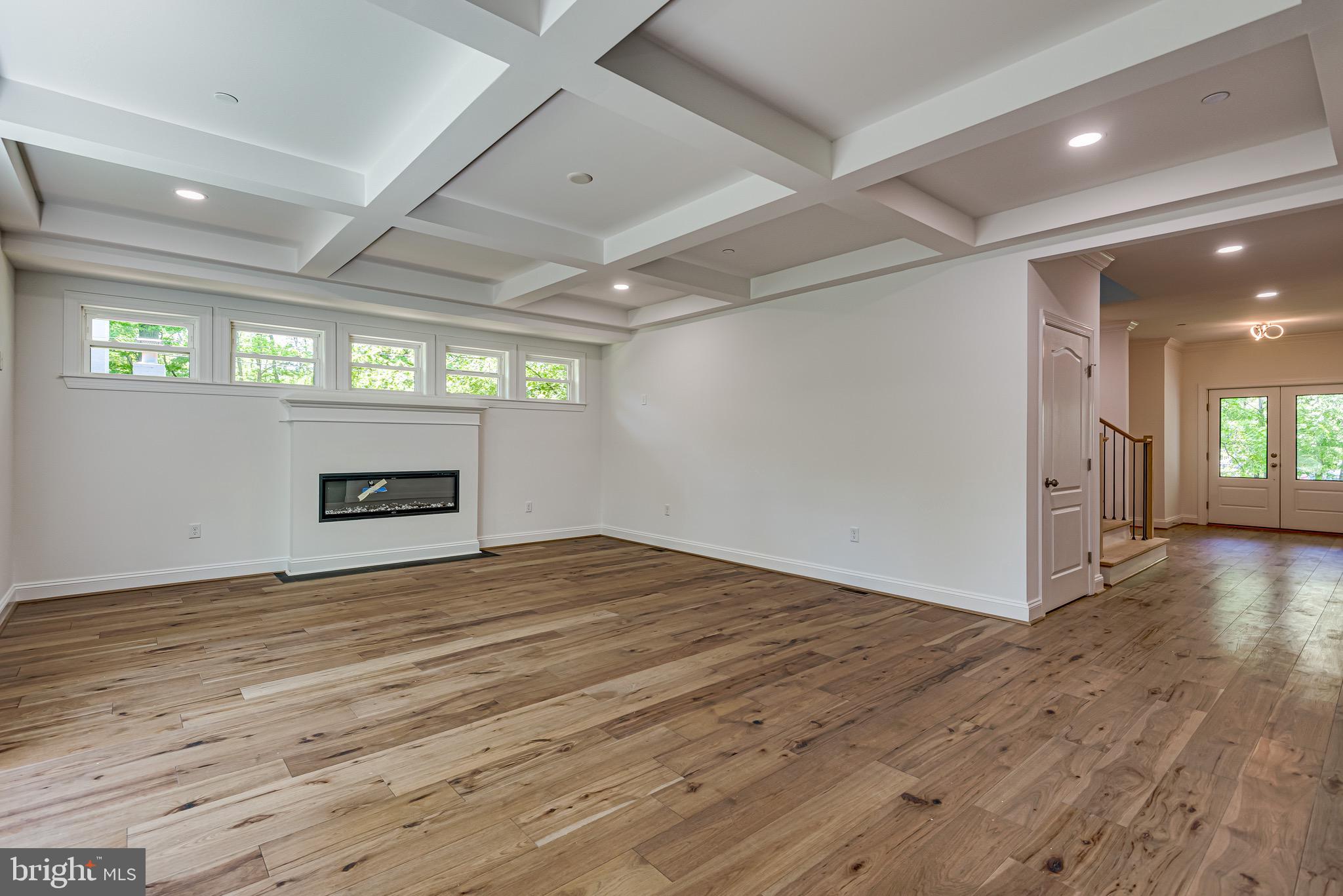 OYSTER HARBOR - Residential