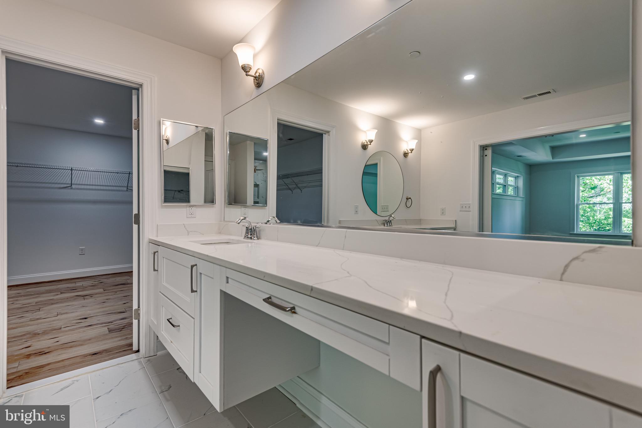 OYSTER HARBOR - Residential