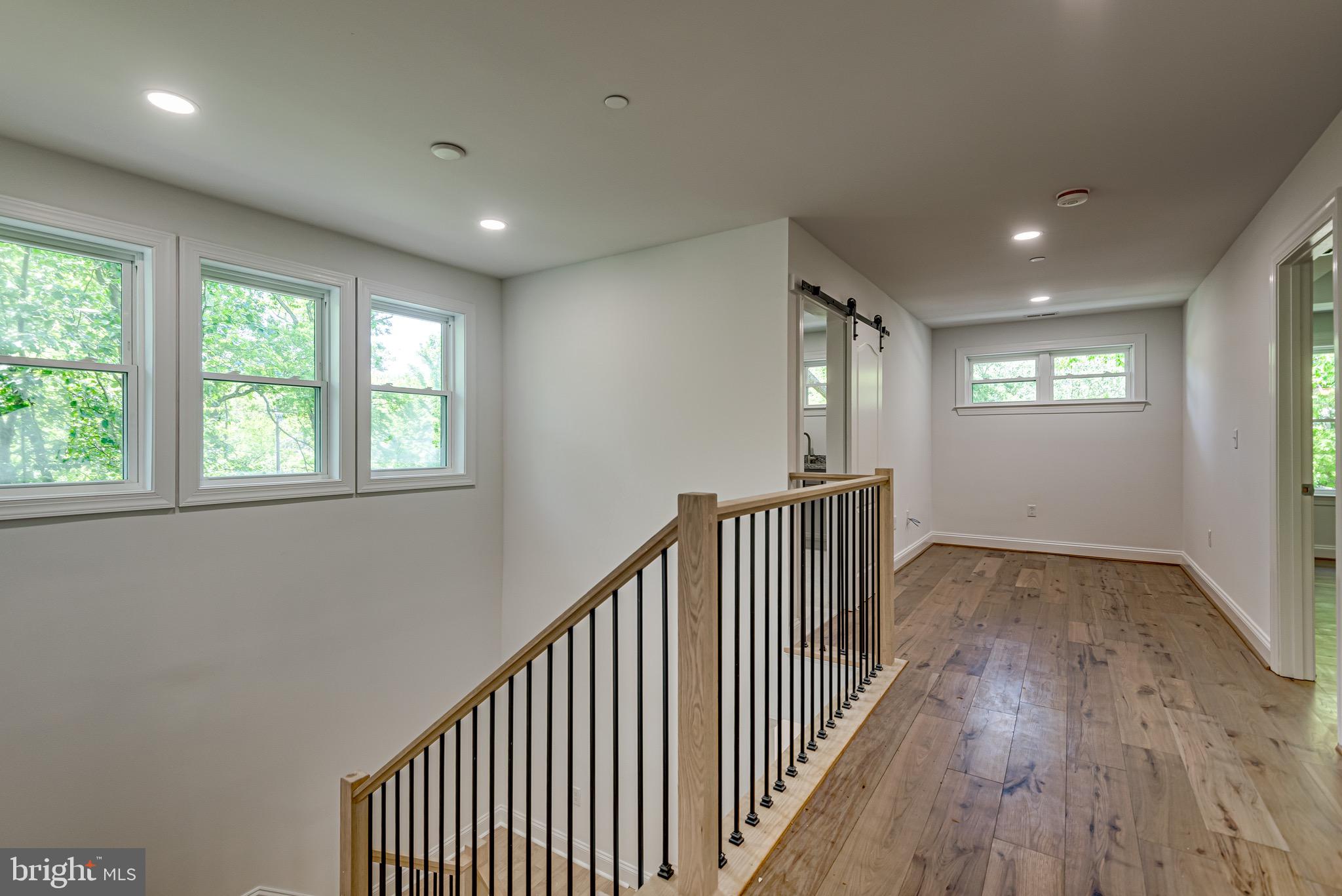 OYSTER HARBOR - Residential