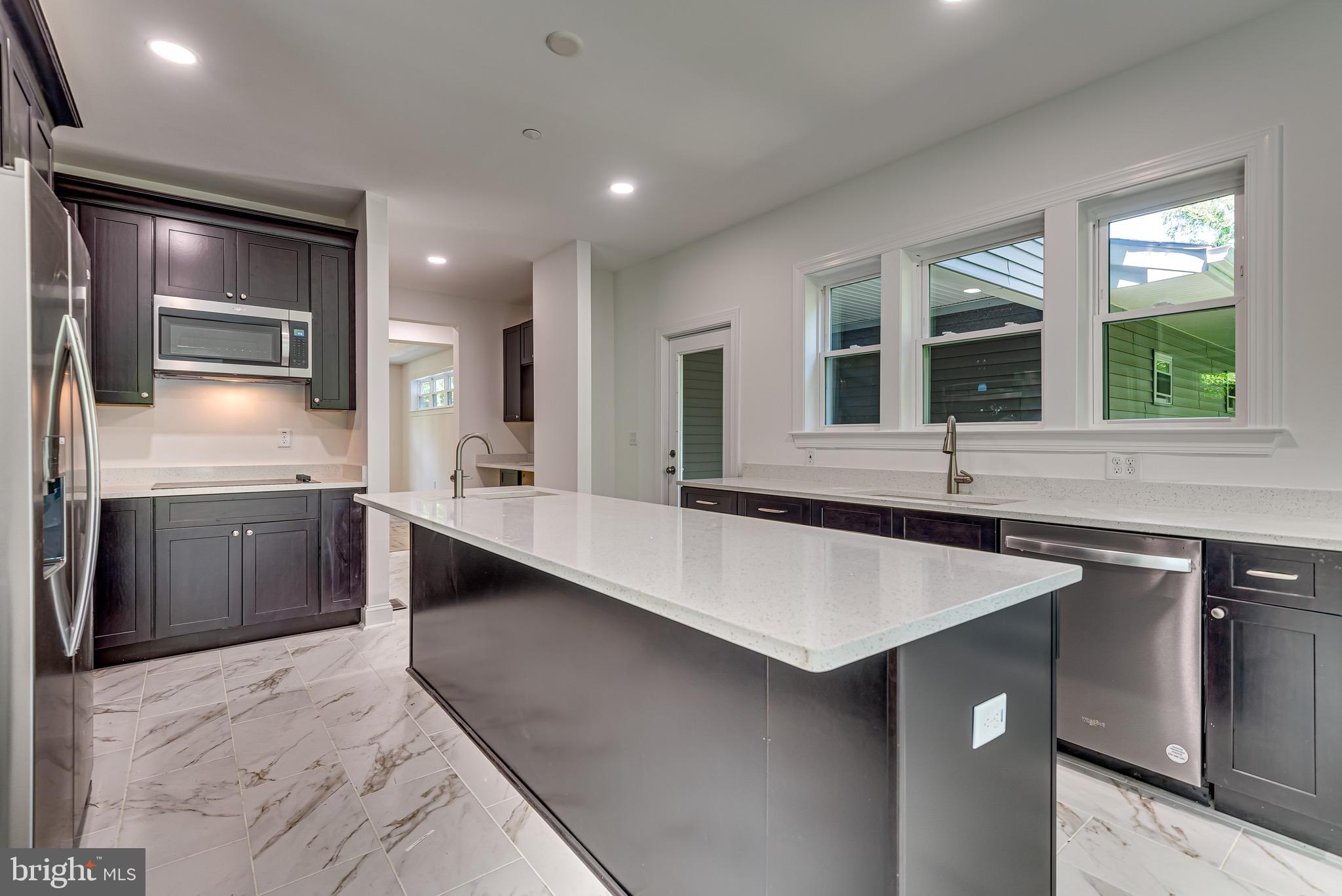 OYSTER HARBOR - Residential