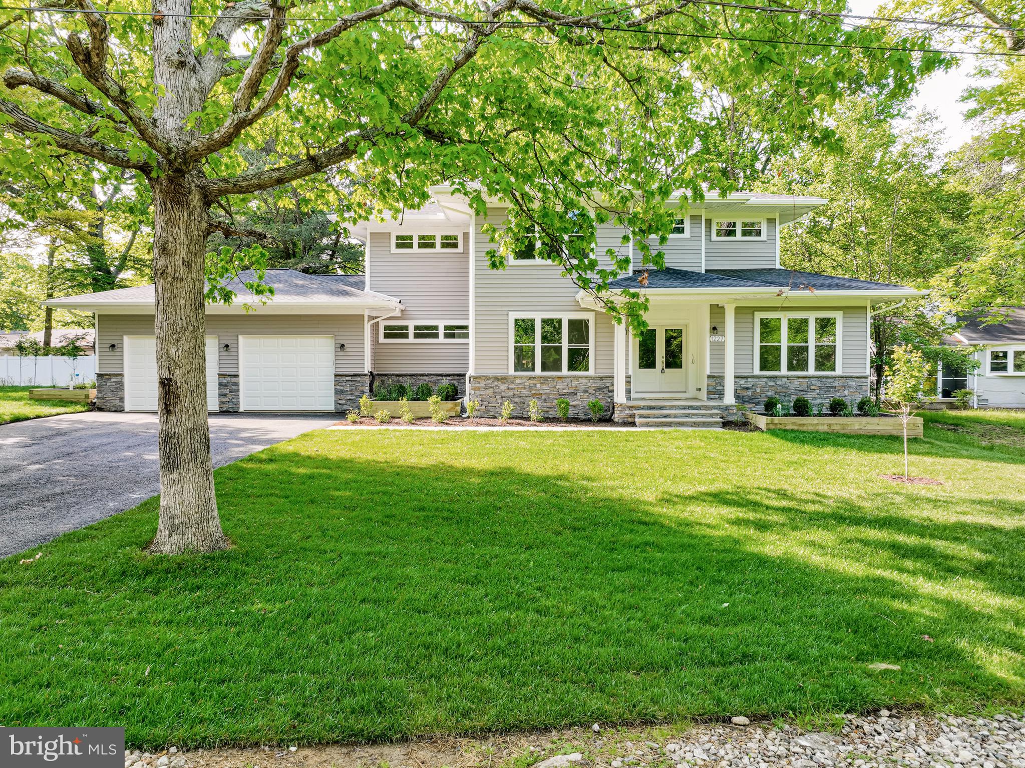 OYSTER HARBOR - Residential