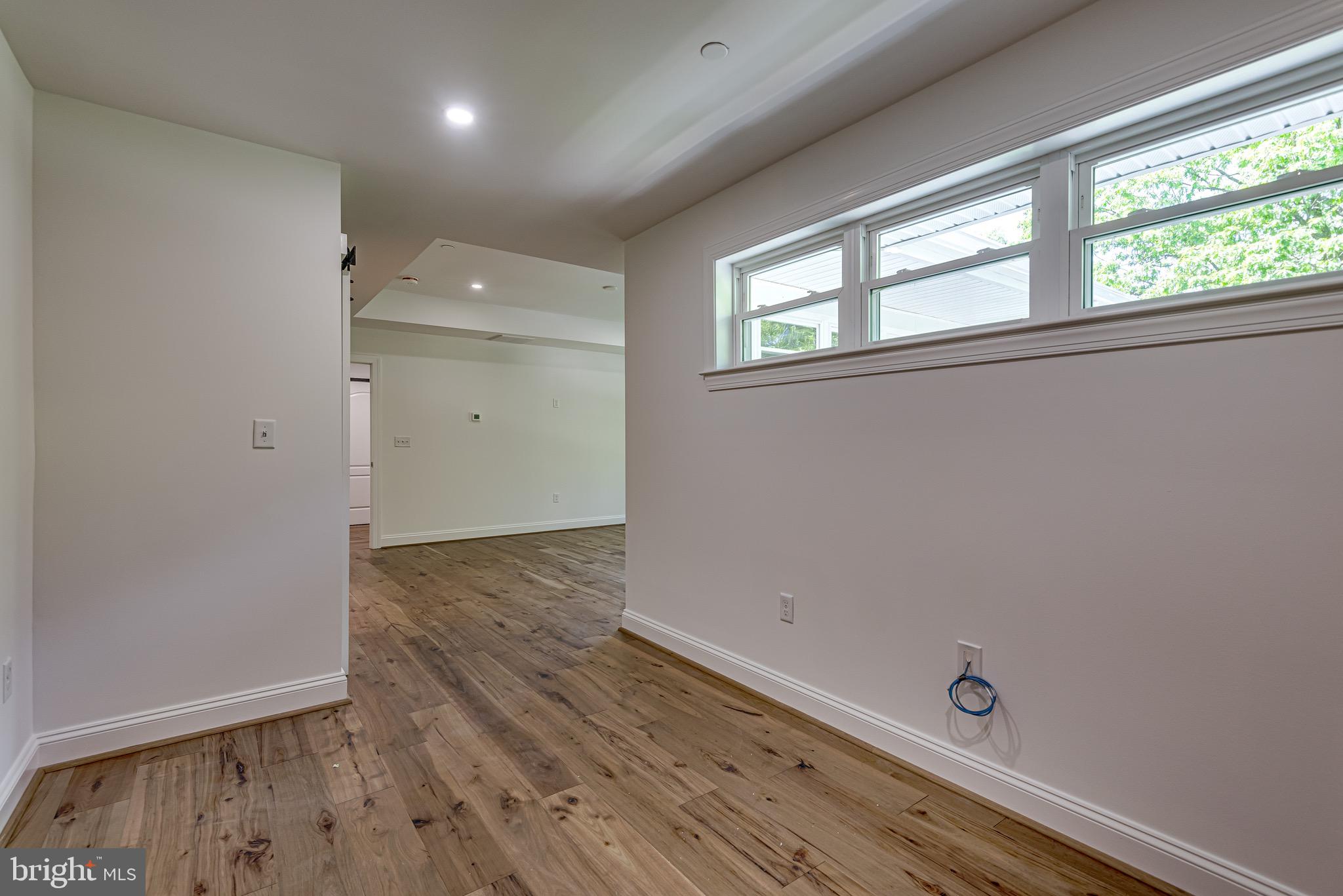 OYSTER HARBOR - Residential