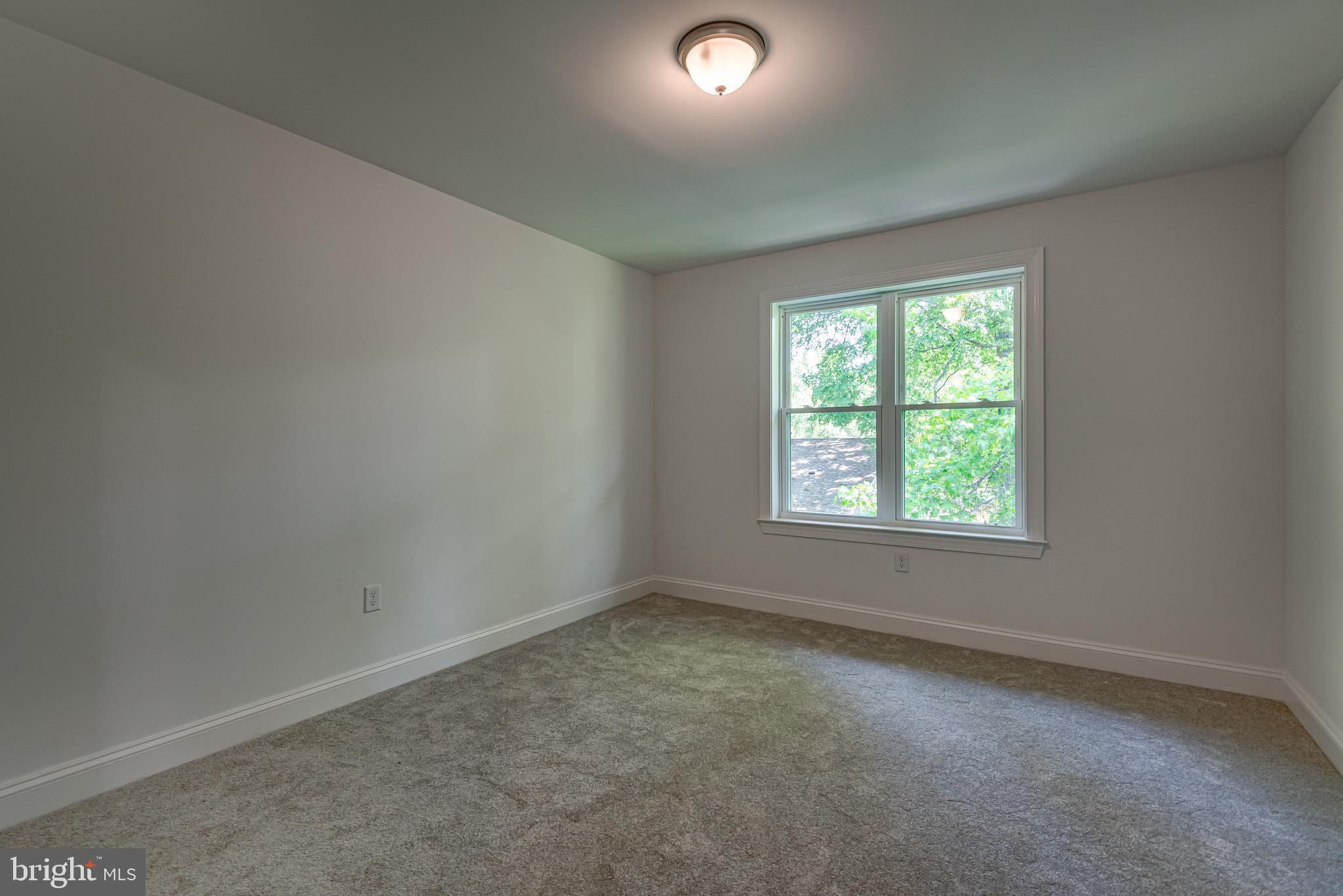 OYSTER HARBOR - Residential