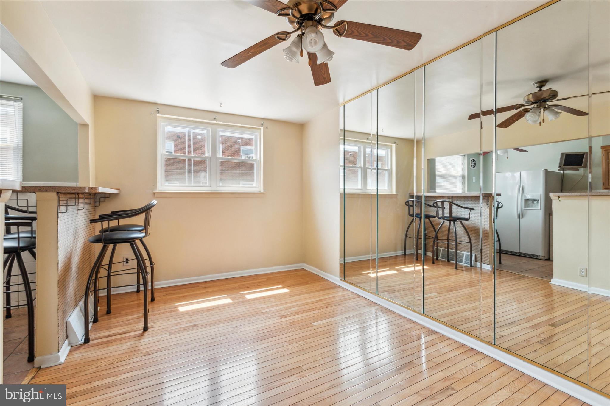 OXFORD CIRCLE - Residential