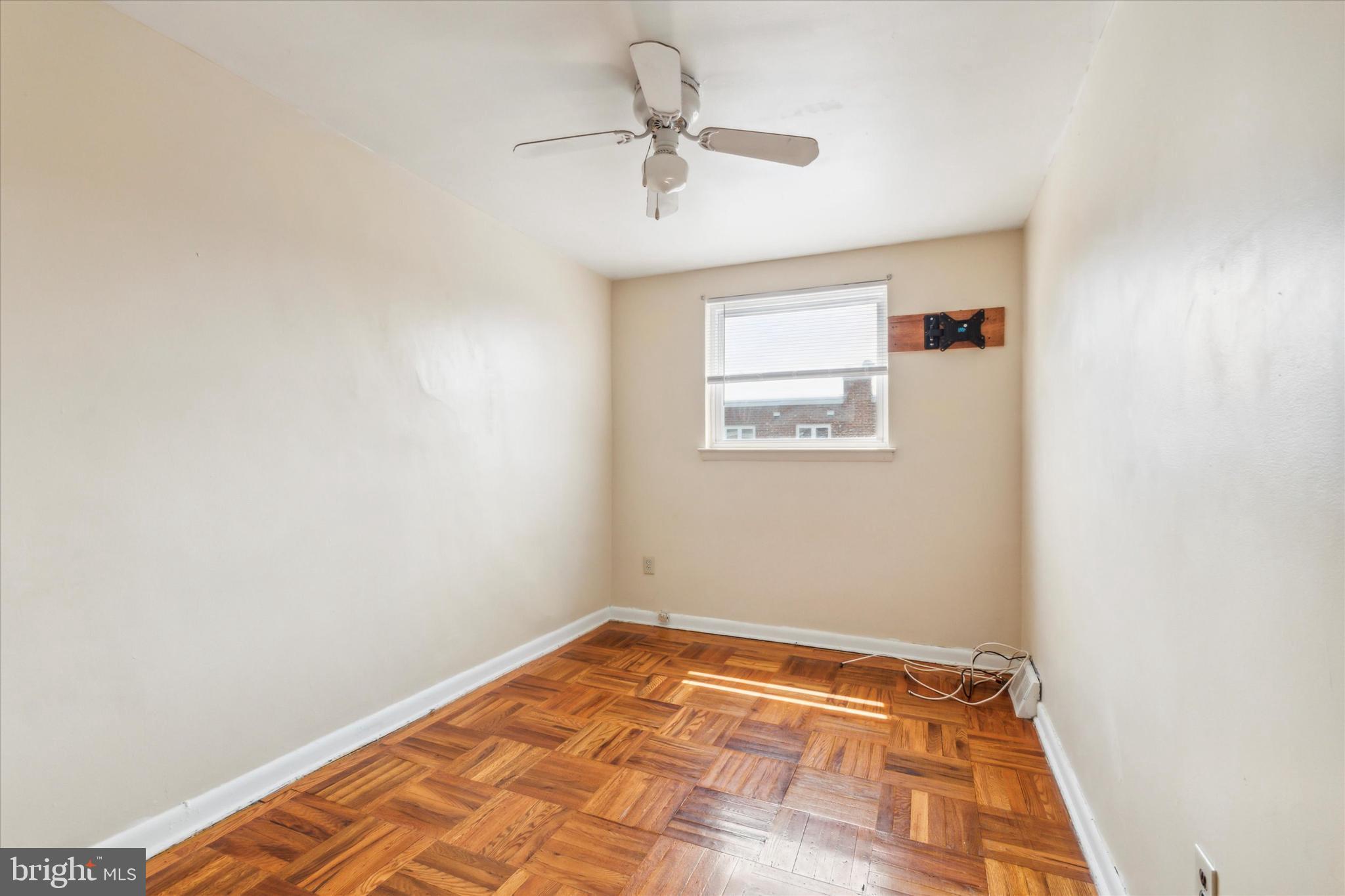 OXFORD CIRCLE - Residential