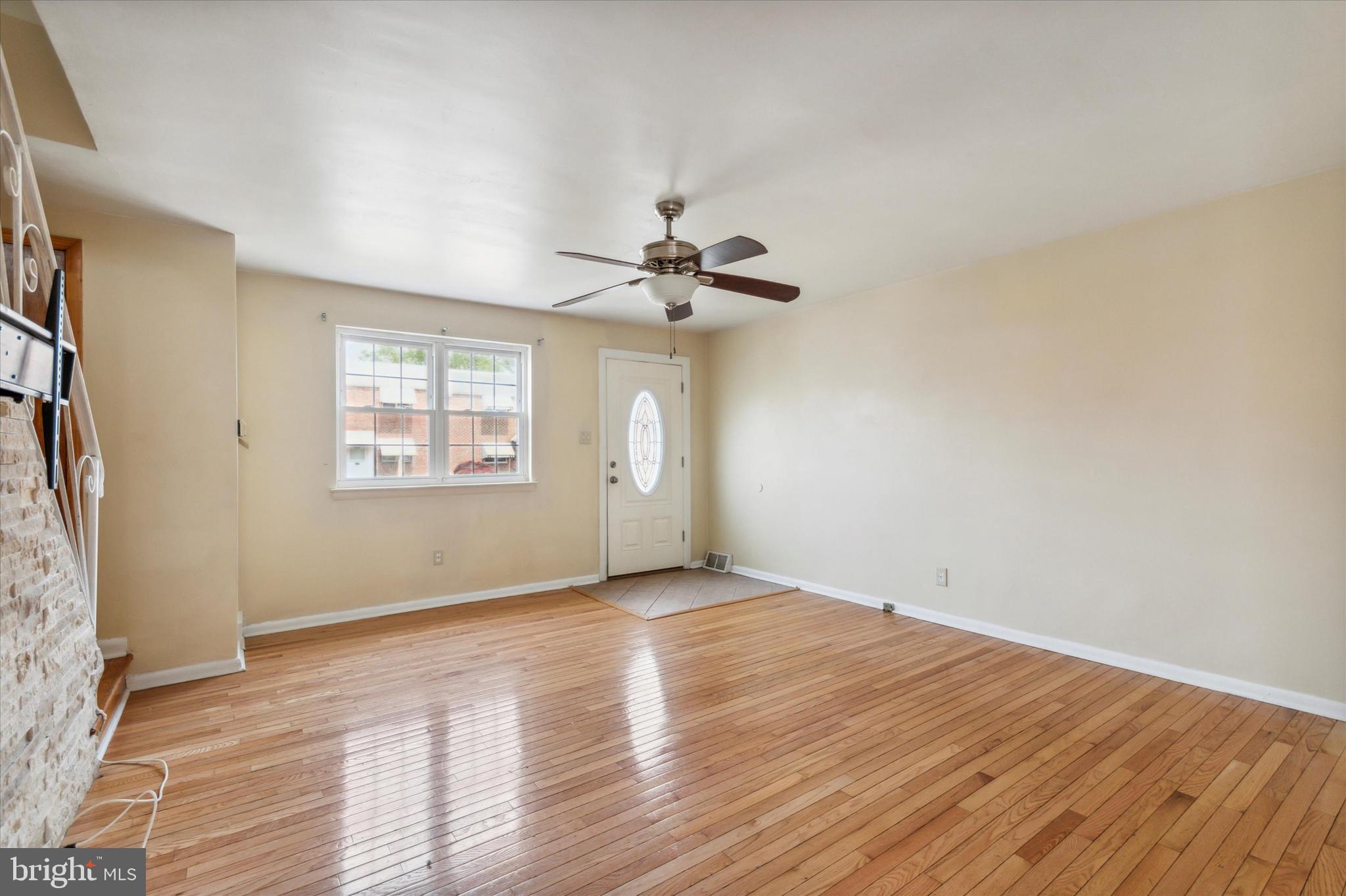 OXFORD CIRCLE - Residential