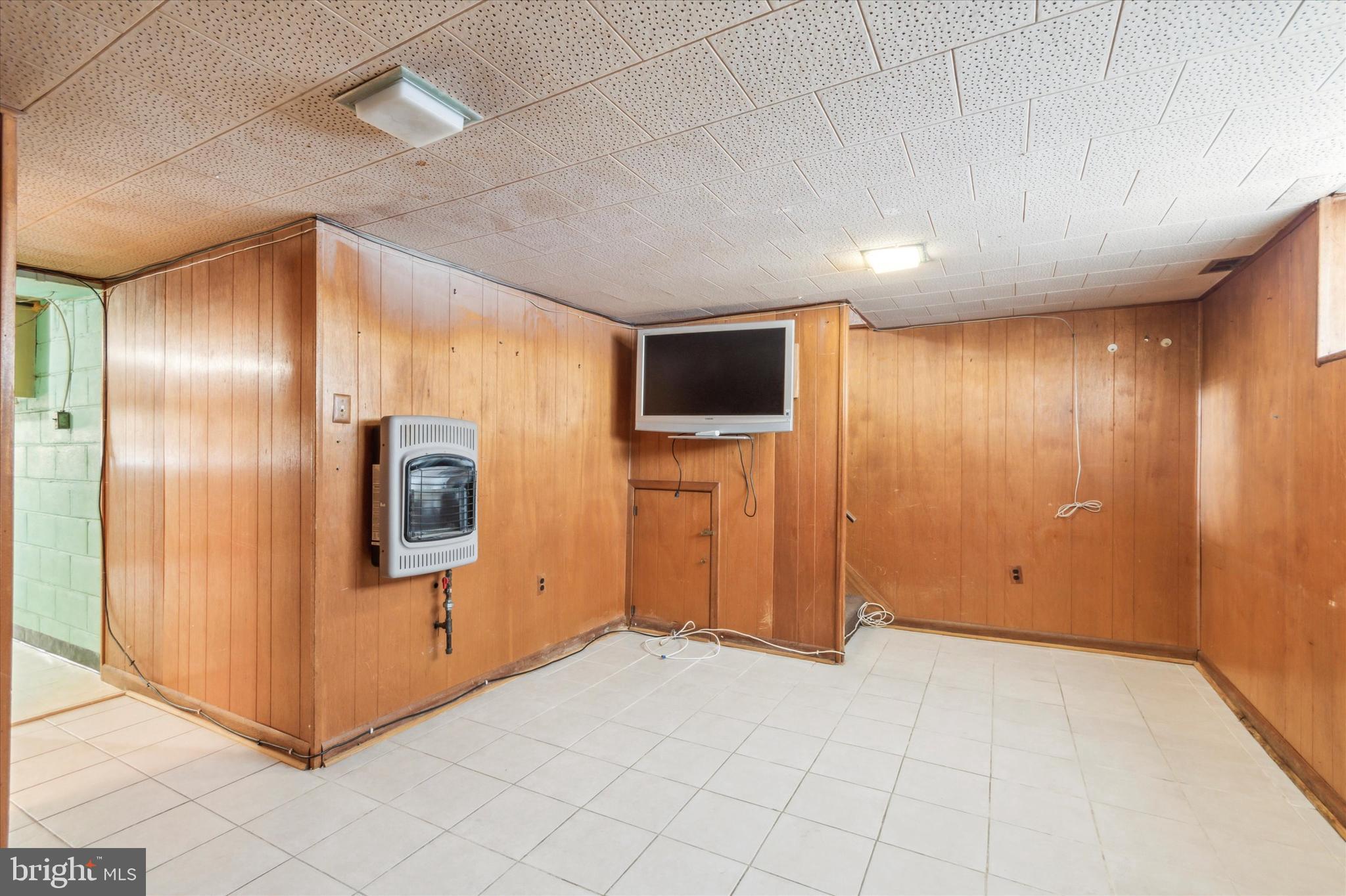 OXFORD CIRCLE - Residential