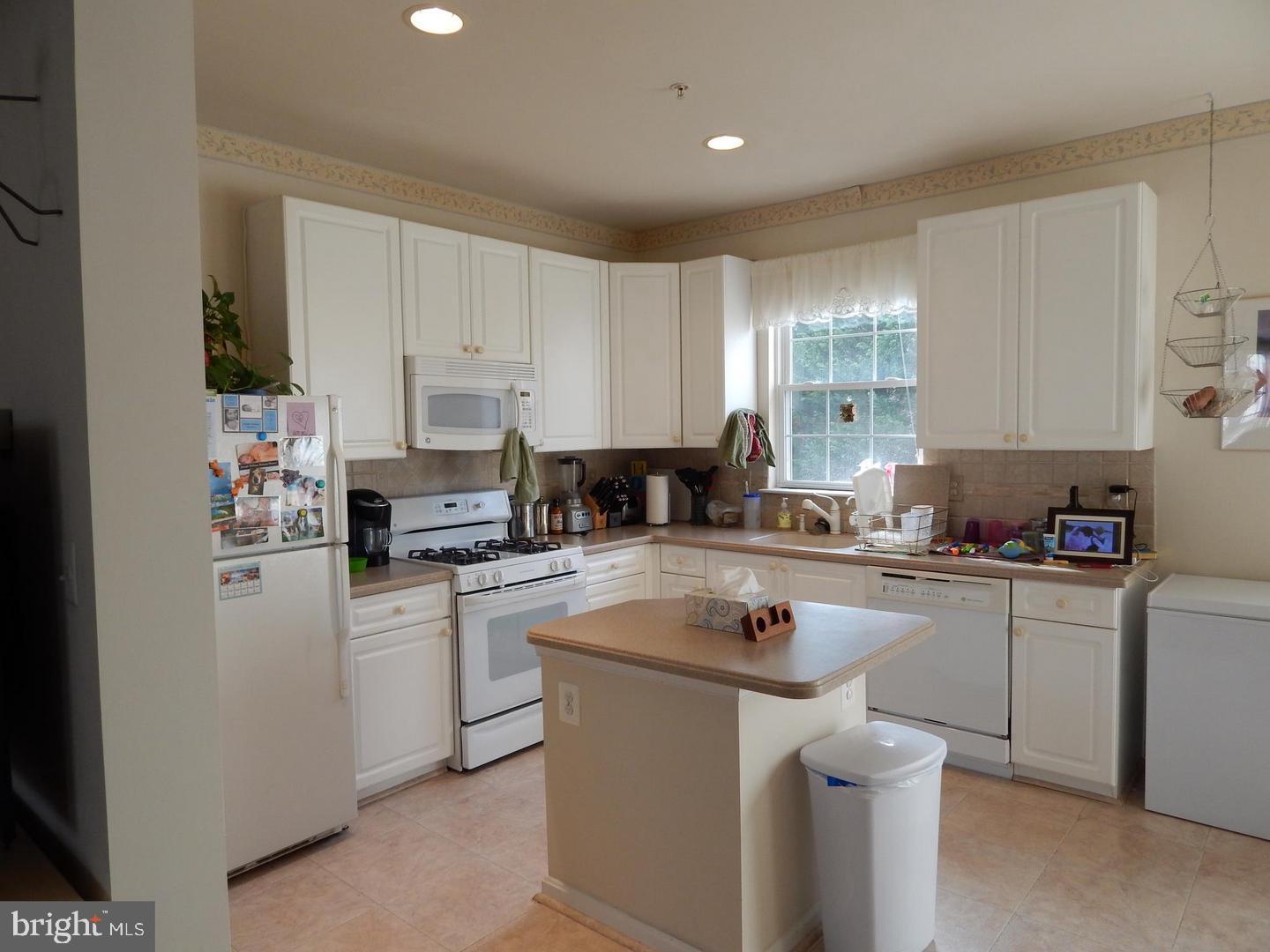 CLOPPER HILLS - Residential Lease