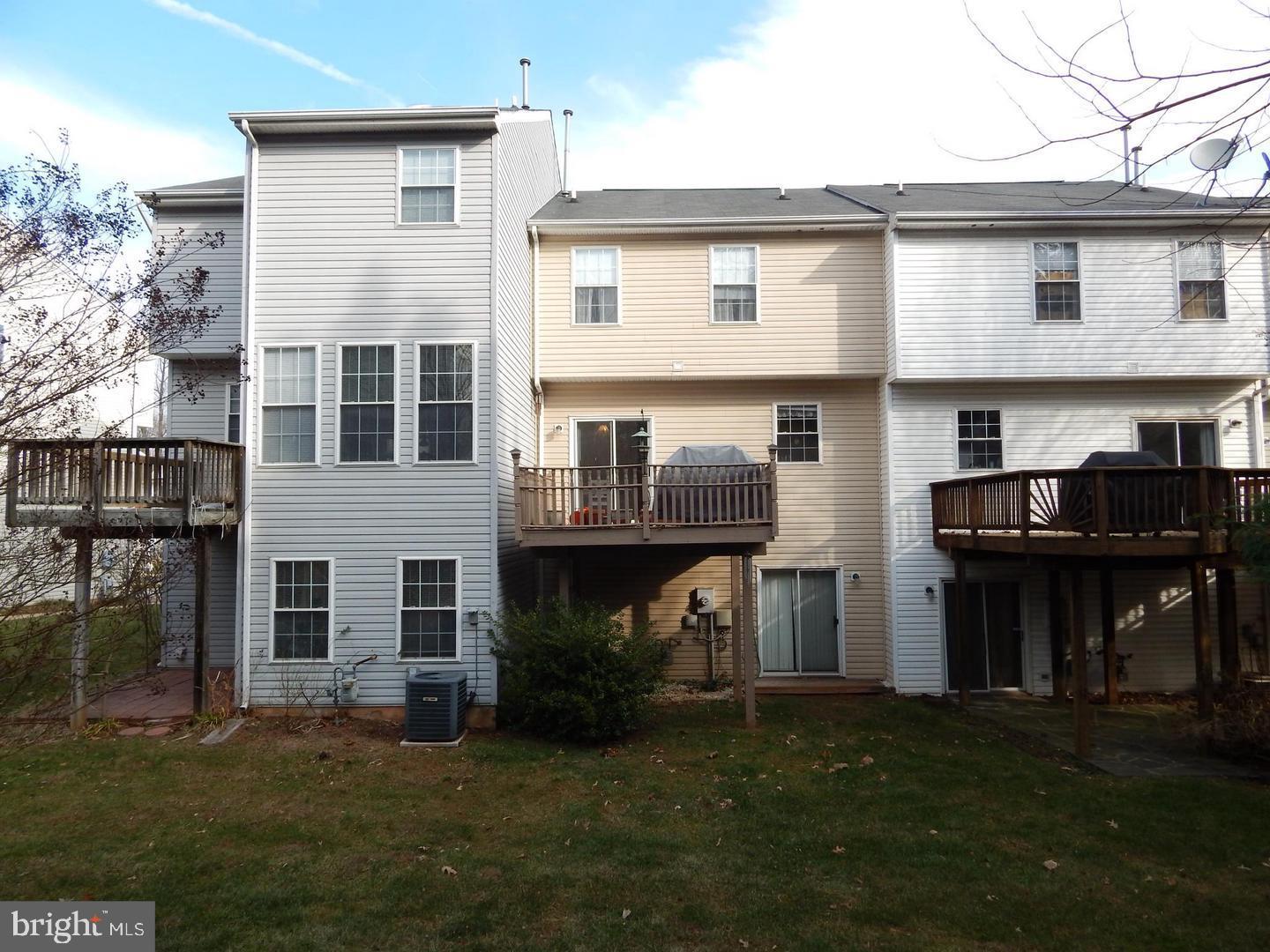 CLOPPER HILLS - Residential Lease