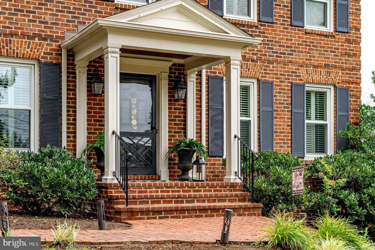 532 MOUNTAIN VIEW DRIVE