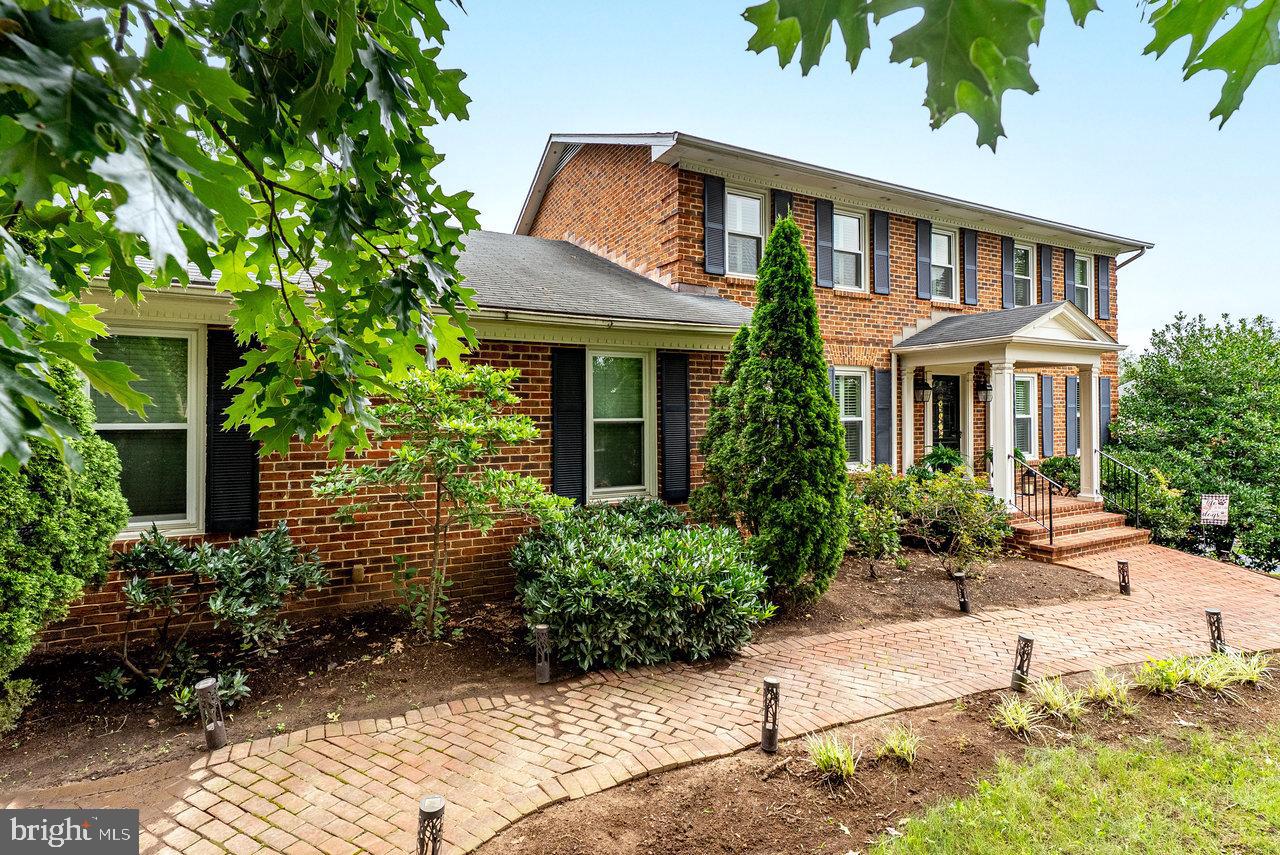 532 MOUNTAIN VIEW DRIVE