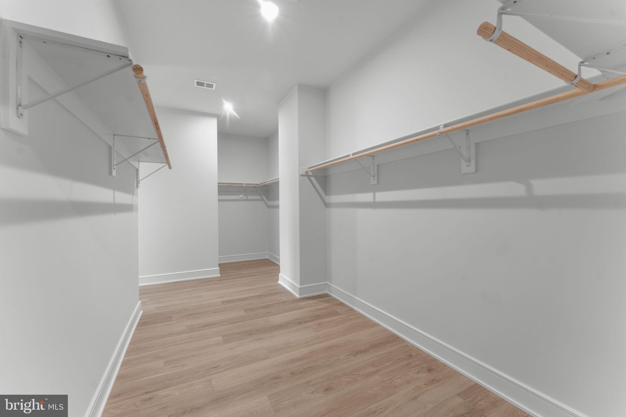 GLENMORE FARM - Residential