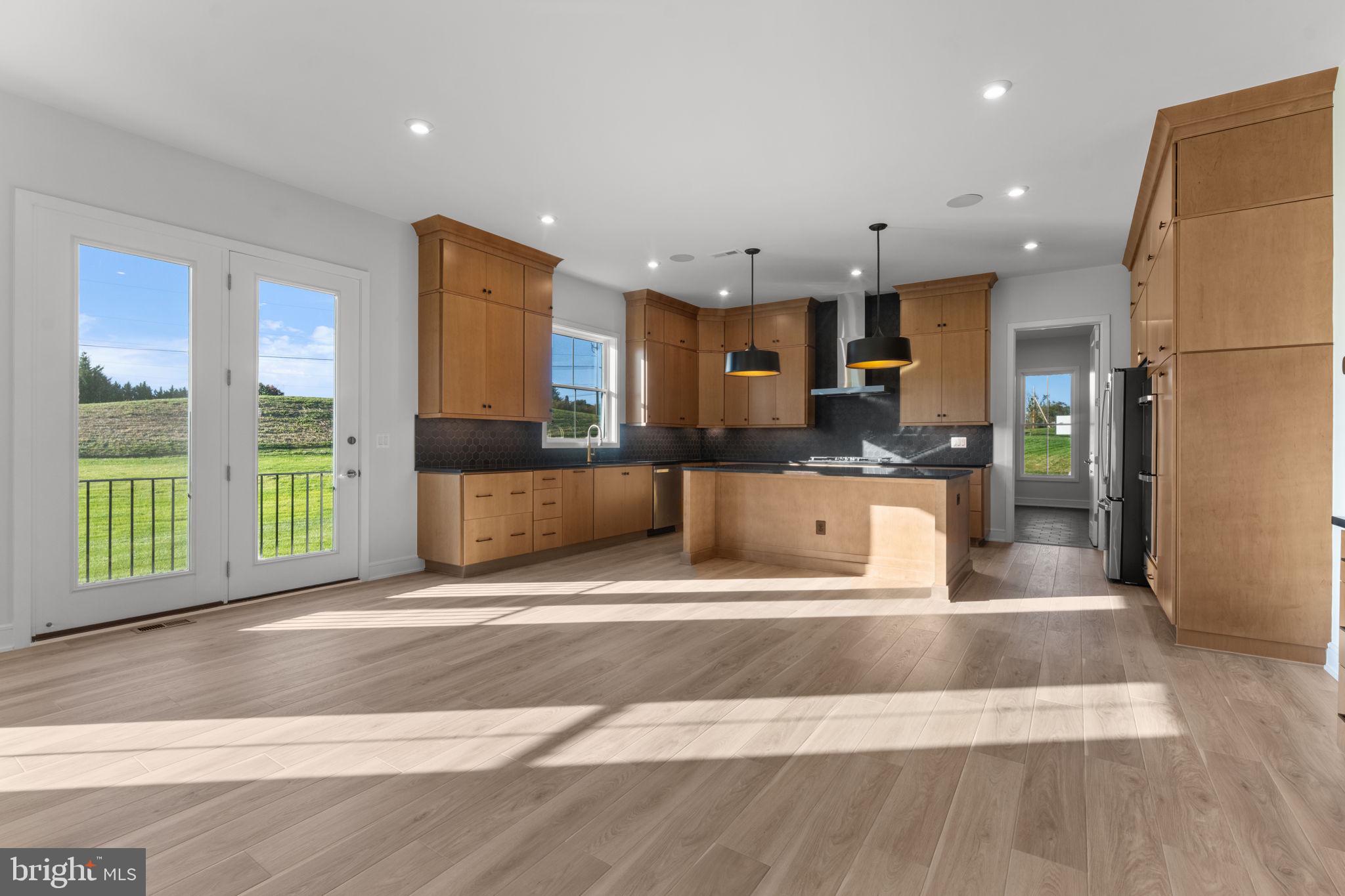 GLENMORE FARM - Residential