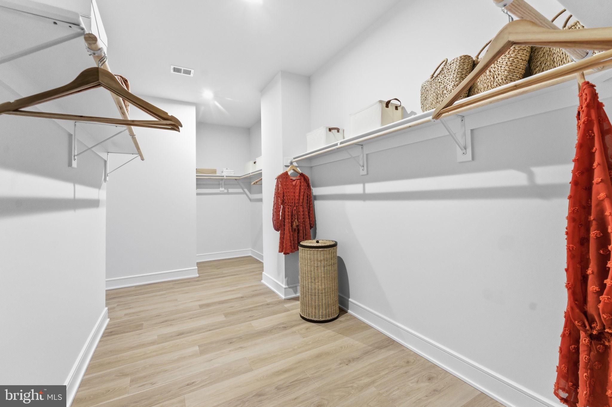 GLENMORE FARM - Residential