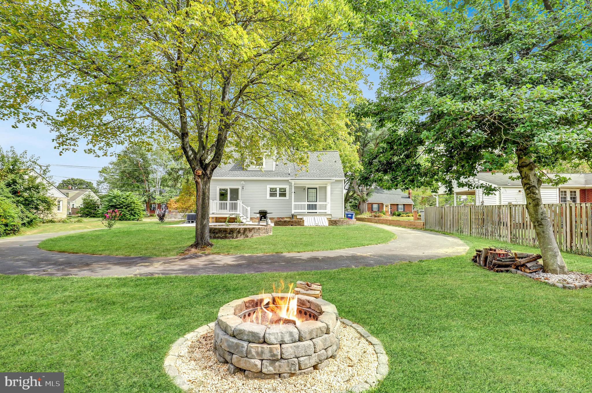 GROVETON HEIGHTS - Residential