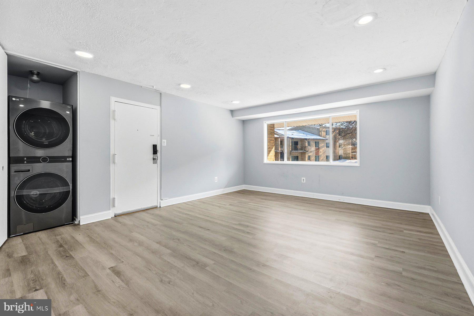 CARROLLAN GARDENS - Residential