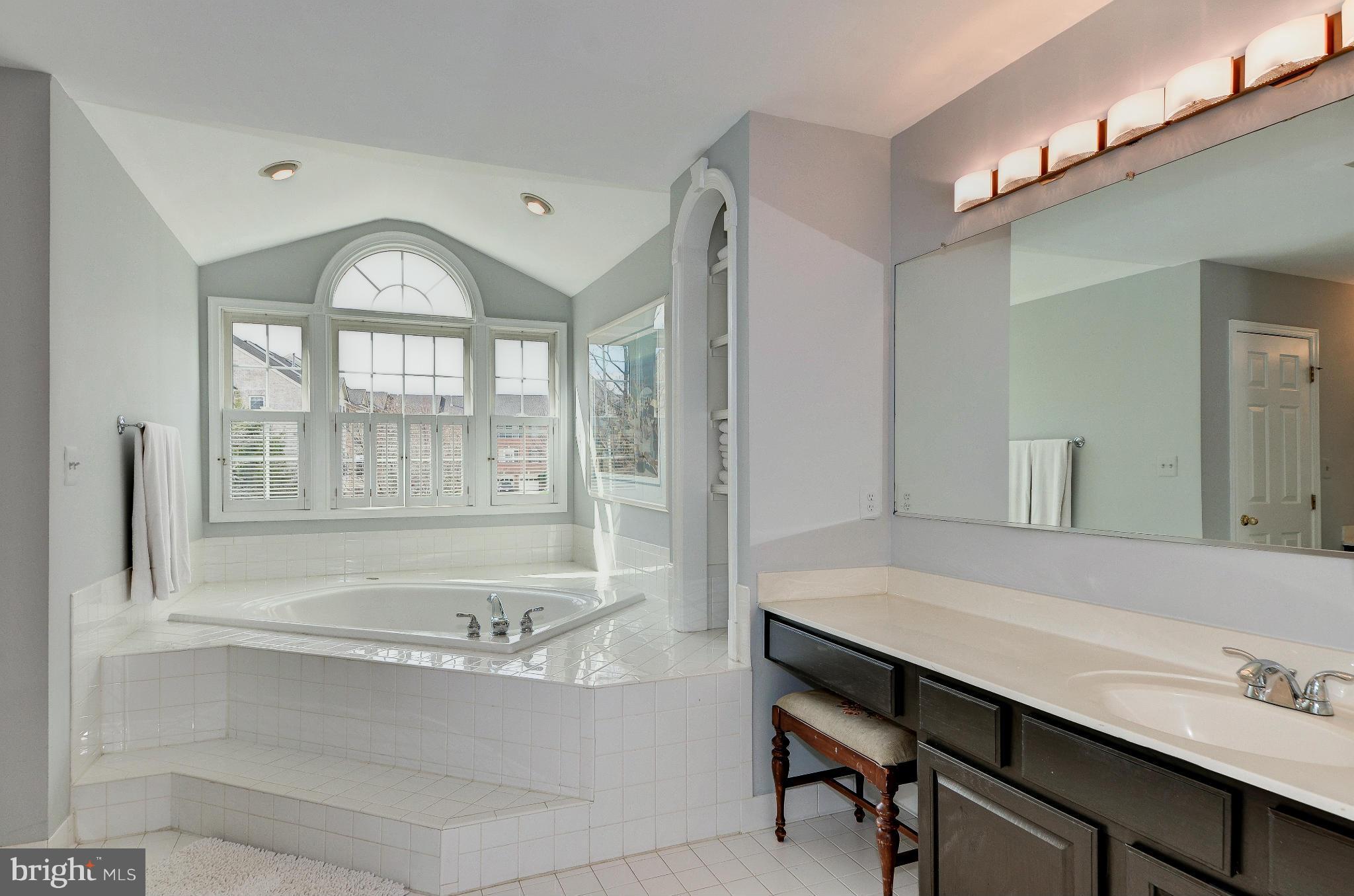 WILLOWS OF POTOMAC - Residential