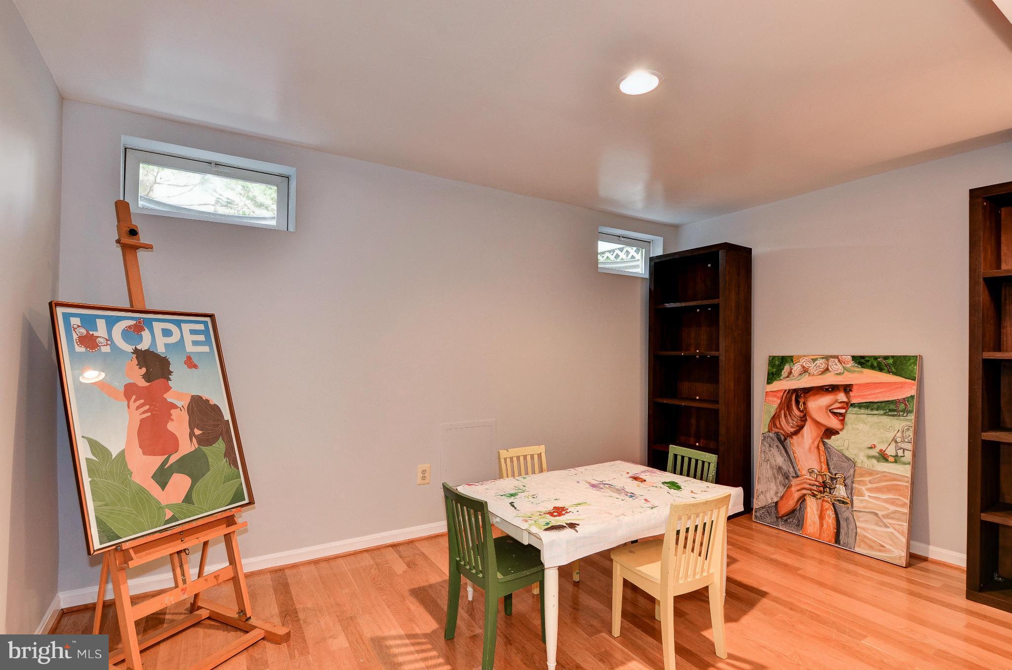 WILLOWS OF POTOMAC - Residential