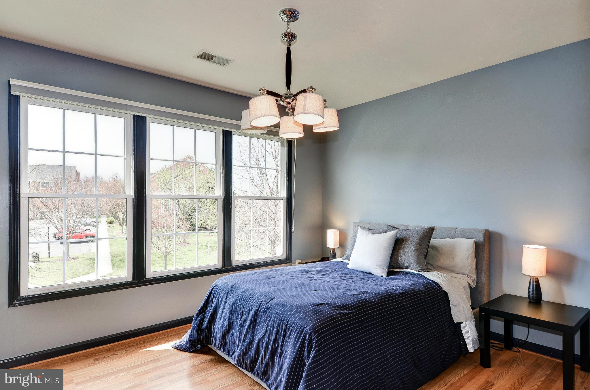 WILLOWS OF POTOMAC - Residential