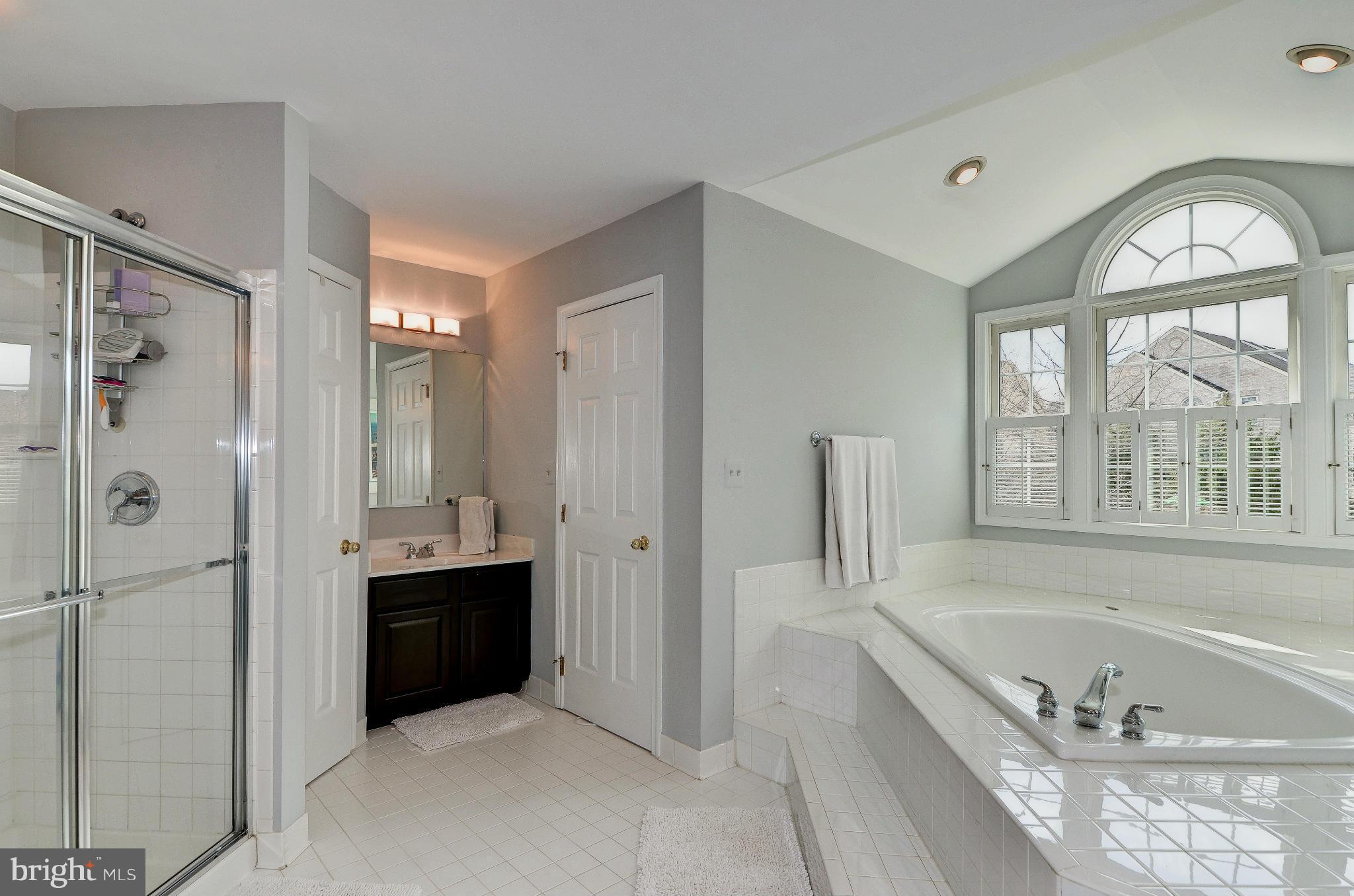 WILLOWS OF POTOMAC - Residential